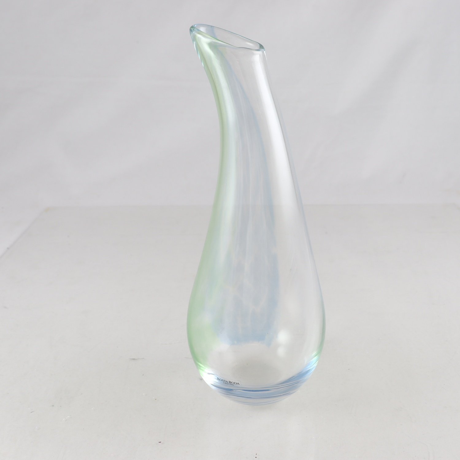 Vas, Kjell Engman, Kosta Boda, signerad