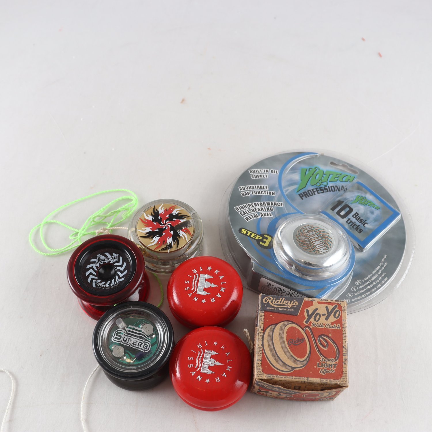 Jojon, Yoyon, blandade fabrikat.