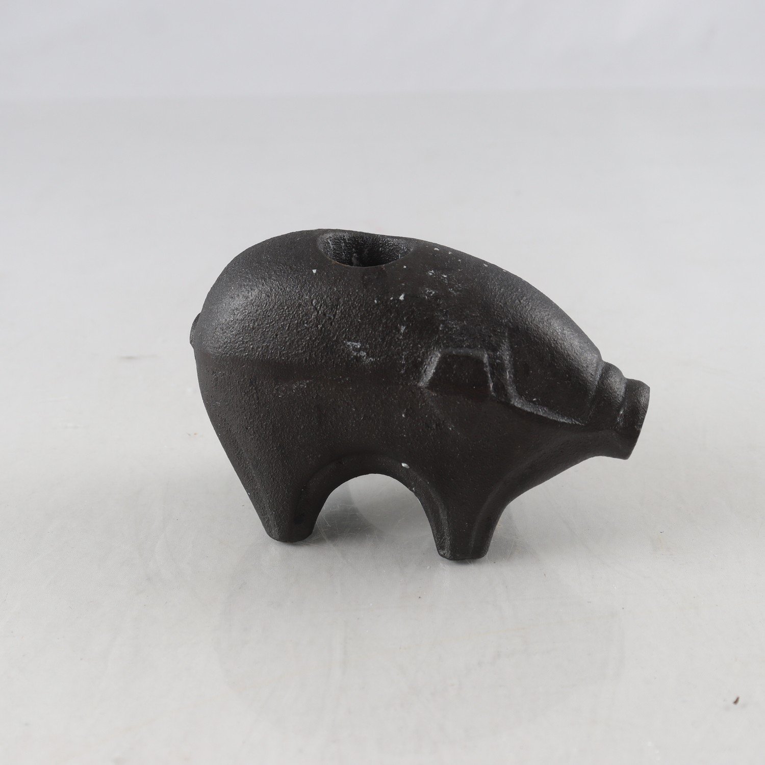 Ljusstake, Firma Svenskt Tenn, ”Gris”, gjutjärn.