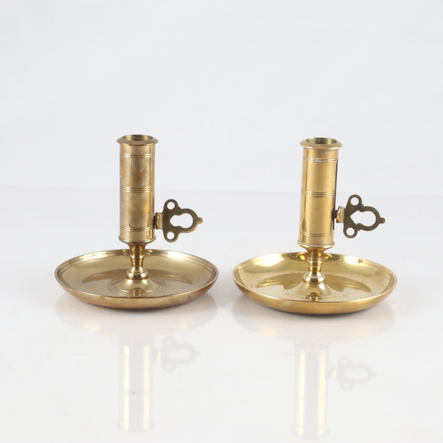 Paret nattljusstakar, mäsing, Skultuna, nr 68, 1900-tal