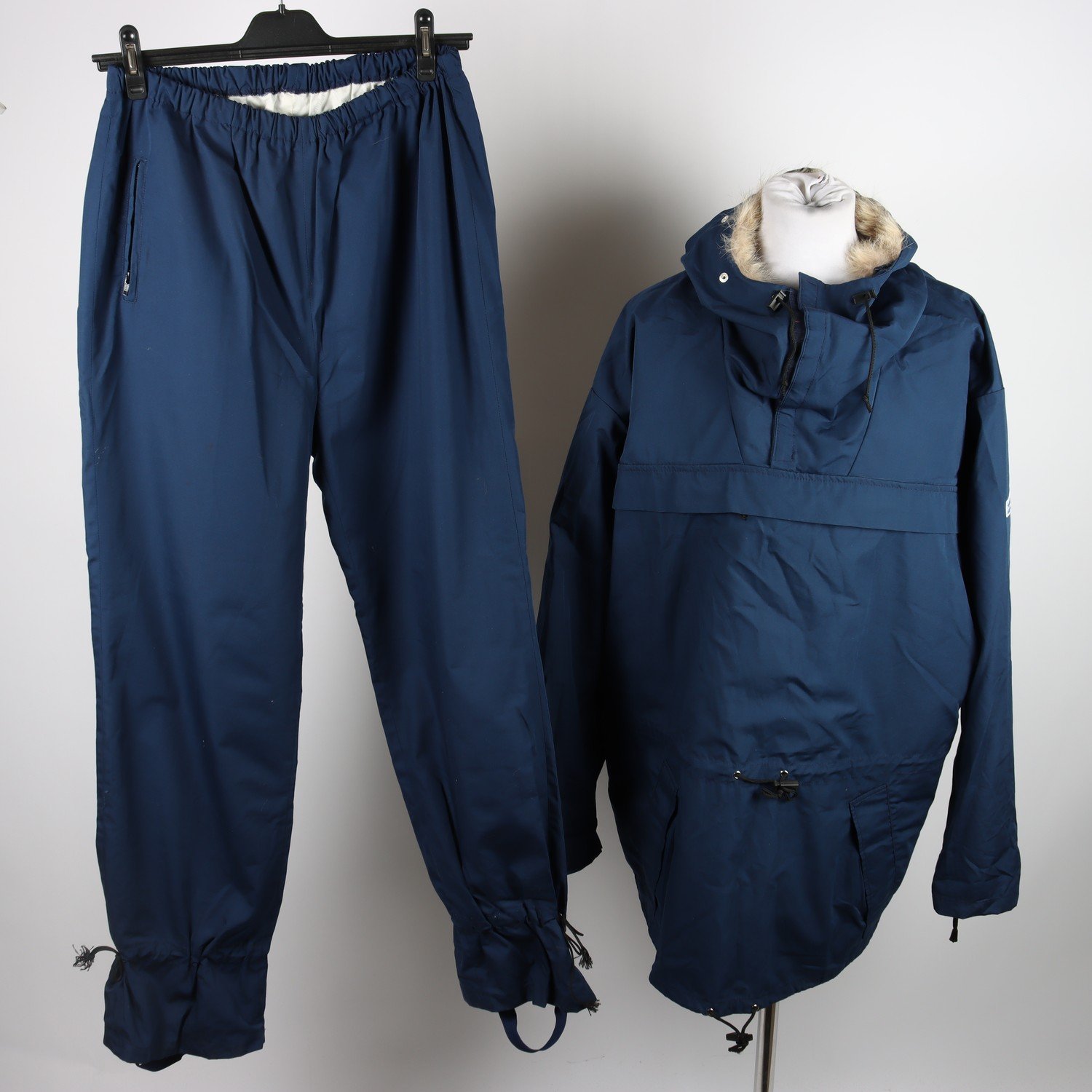 Friluftskläder, Trio Sport, anorak och byxor, blå, stl. 52-58