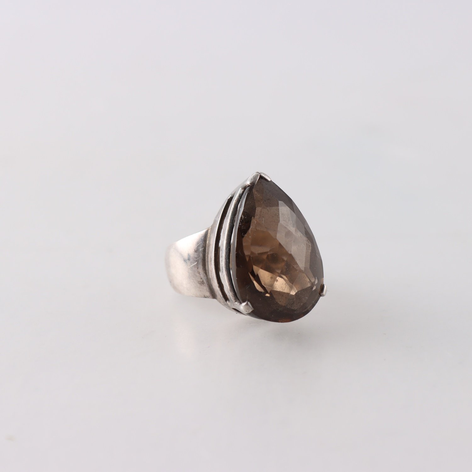 Ring, silver 925, slipad rökkvarts, brv: 10.2 g