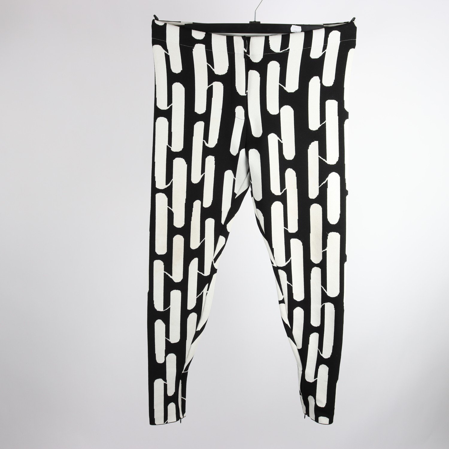 Byxor, H&M Studio, svart, vit, mönstrad, stl. L