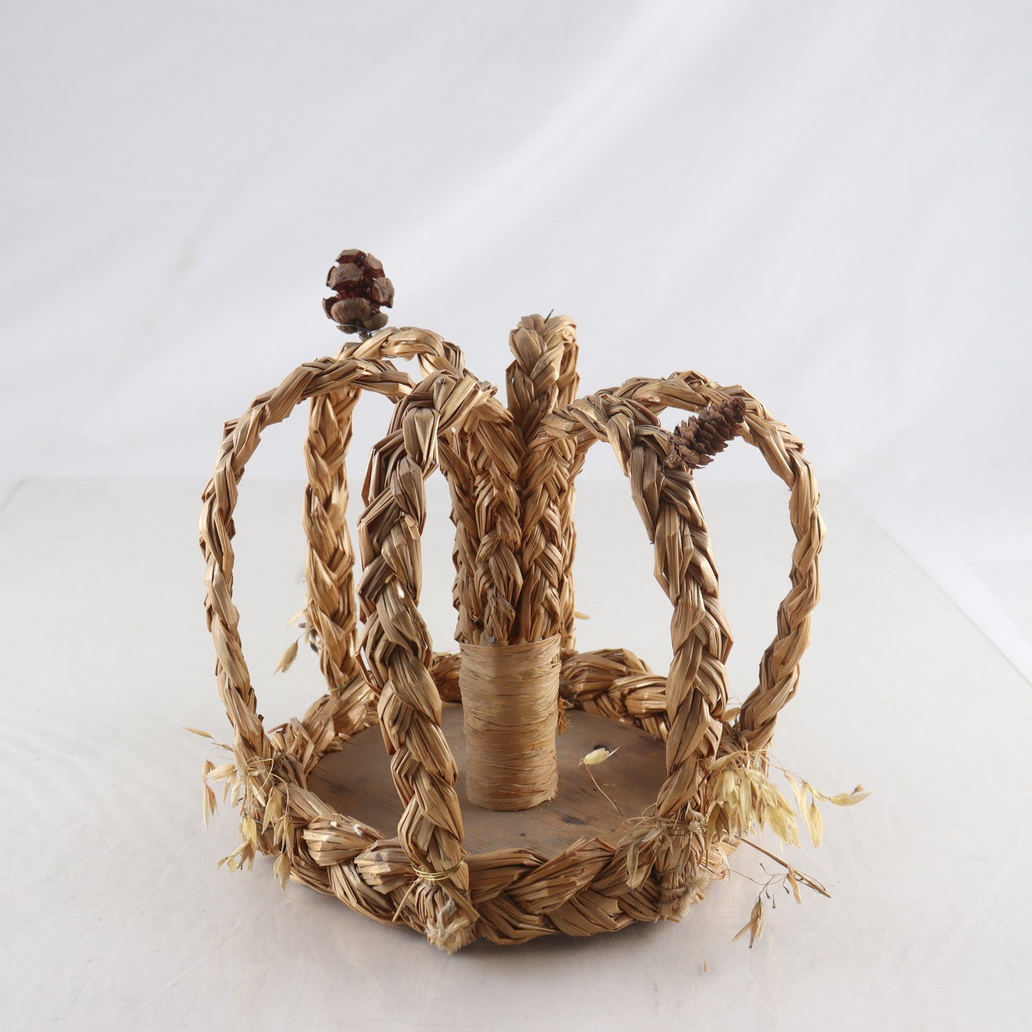 Halmkrona, bordsdekoration, allmoge. Samfraktas ej.