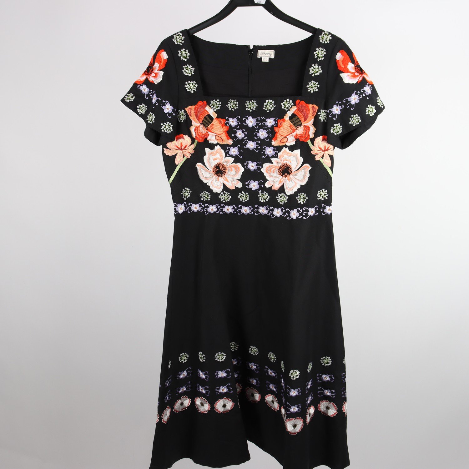 Klänning, Temperley London, svart, broderi, stl. UK 14 (M)