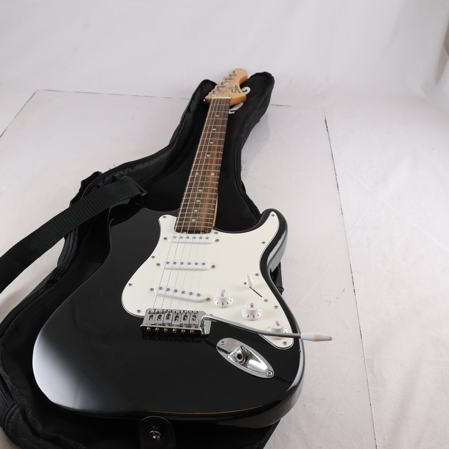 Elgitarr, Freedom. Endast avhämtning.