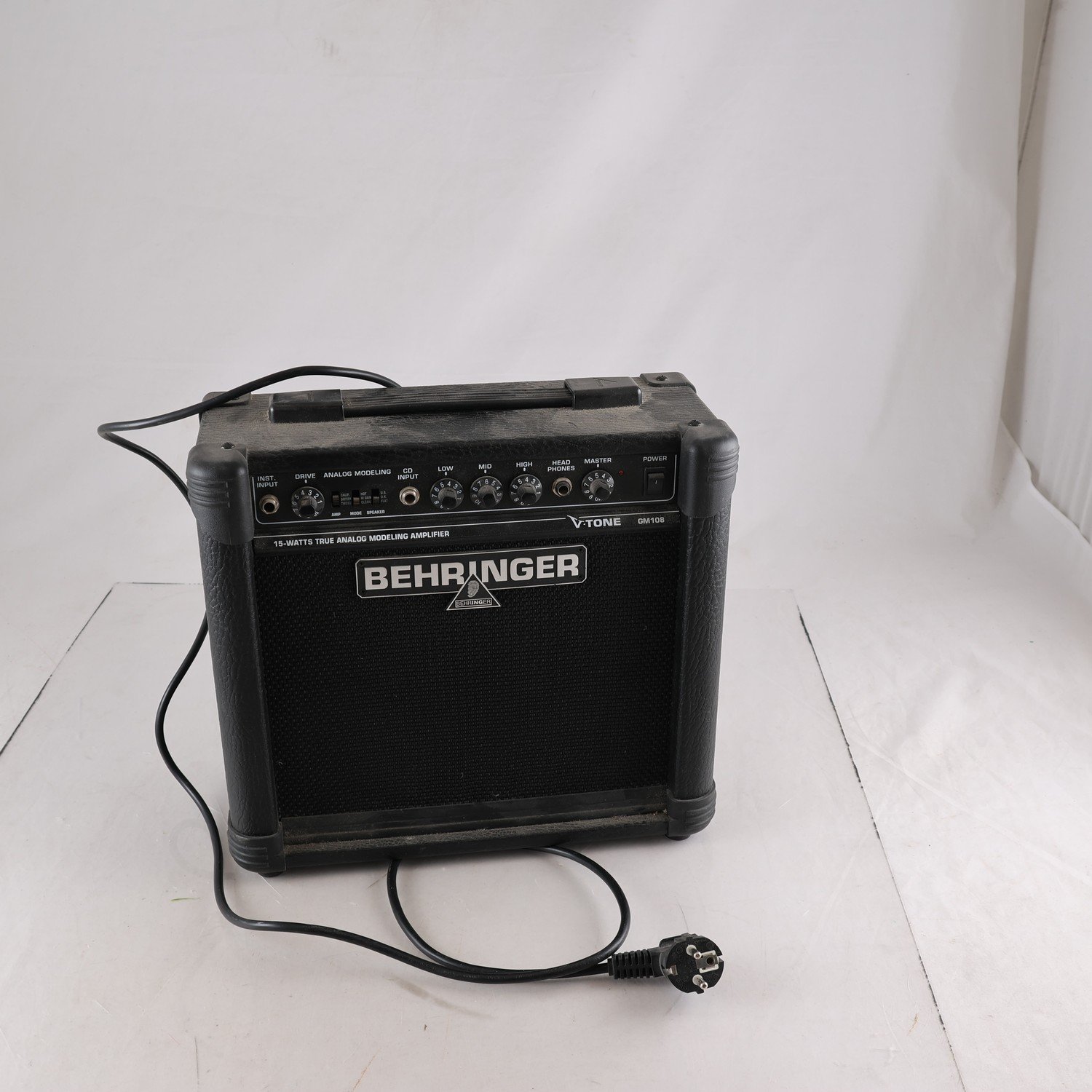 Gitarrförstärkare, Behringer. Samfraktas ej.