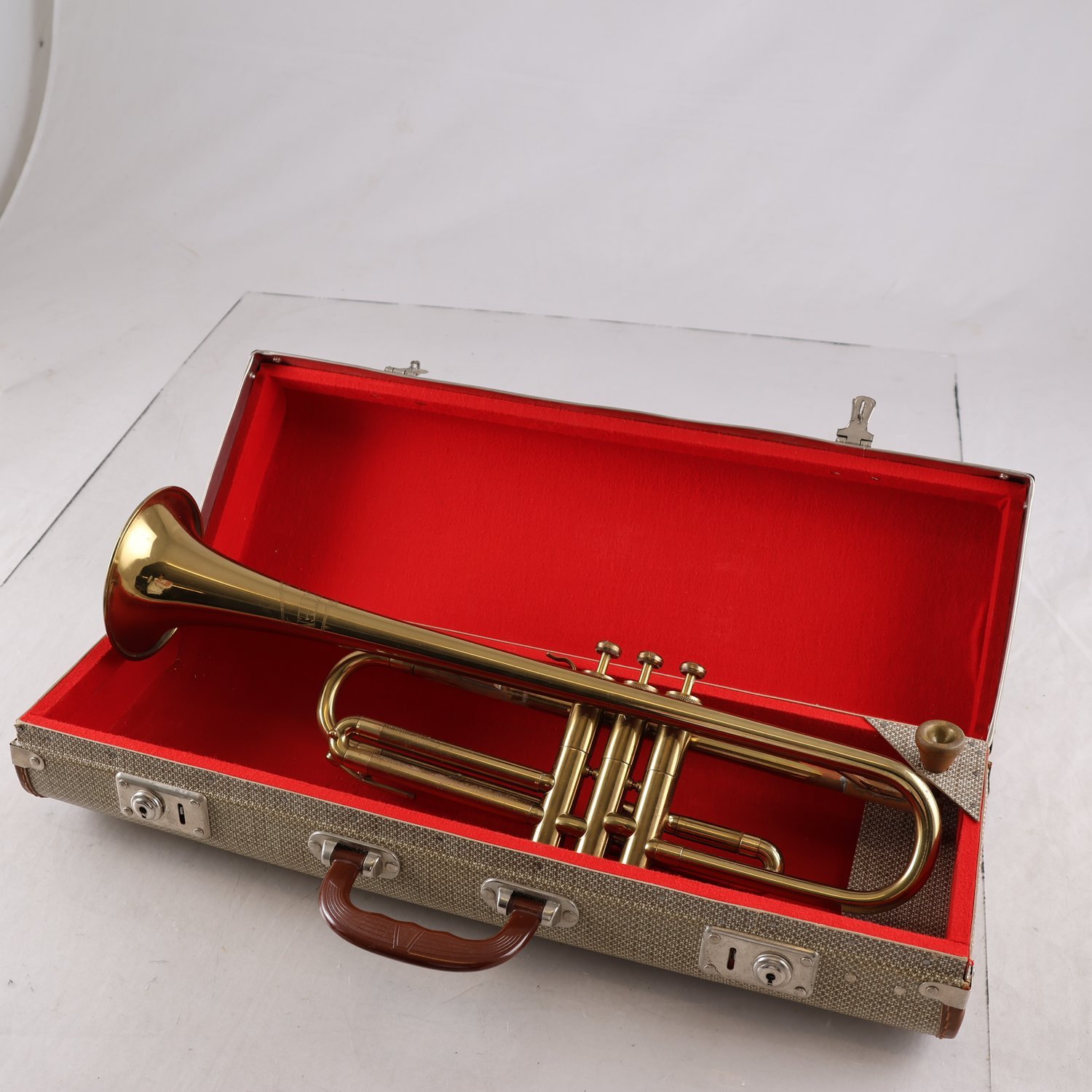 Trumpet, Manhattan. Endast avhämtning.