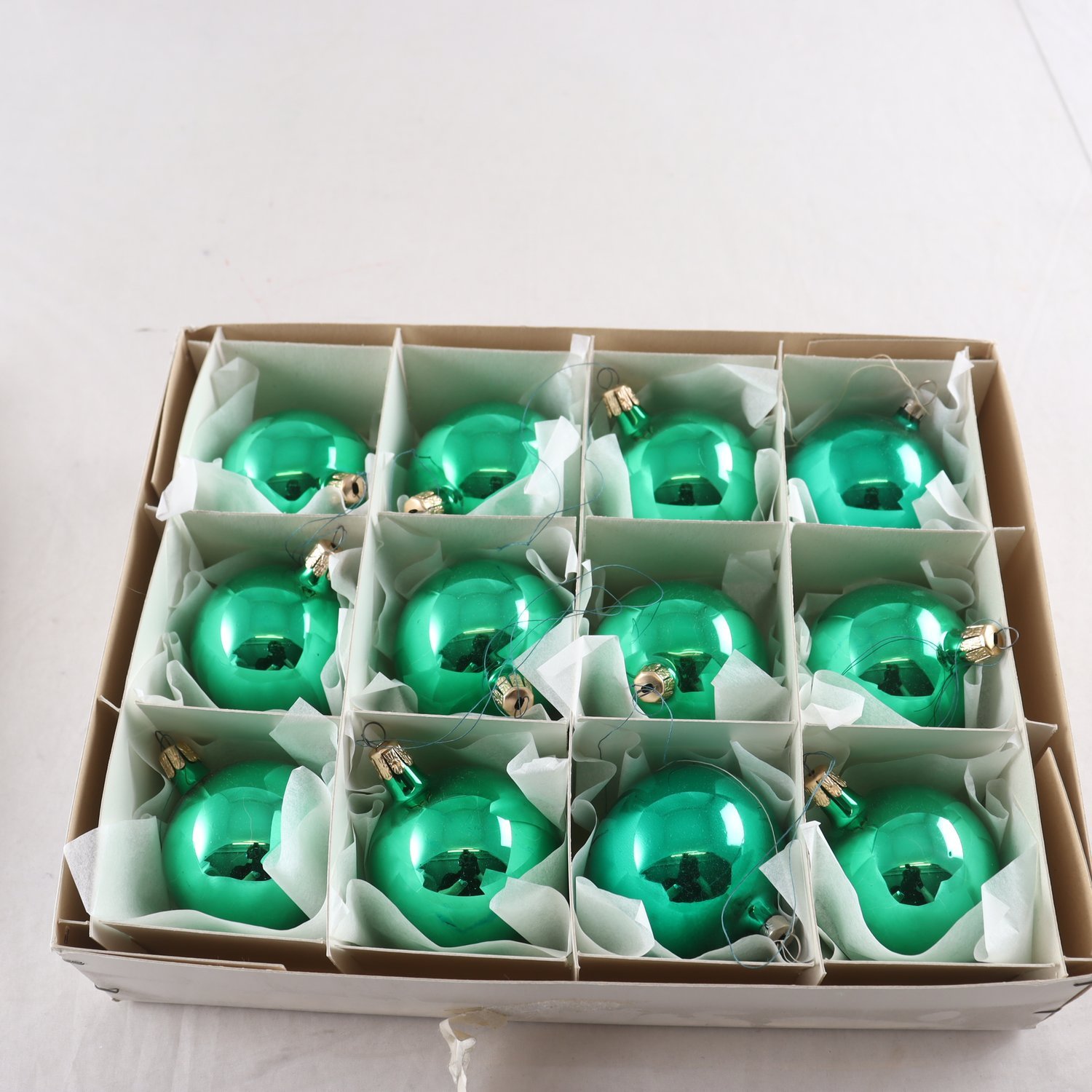 Julgranskulor, glas, gröna, 12 st. Samfraktas ej.