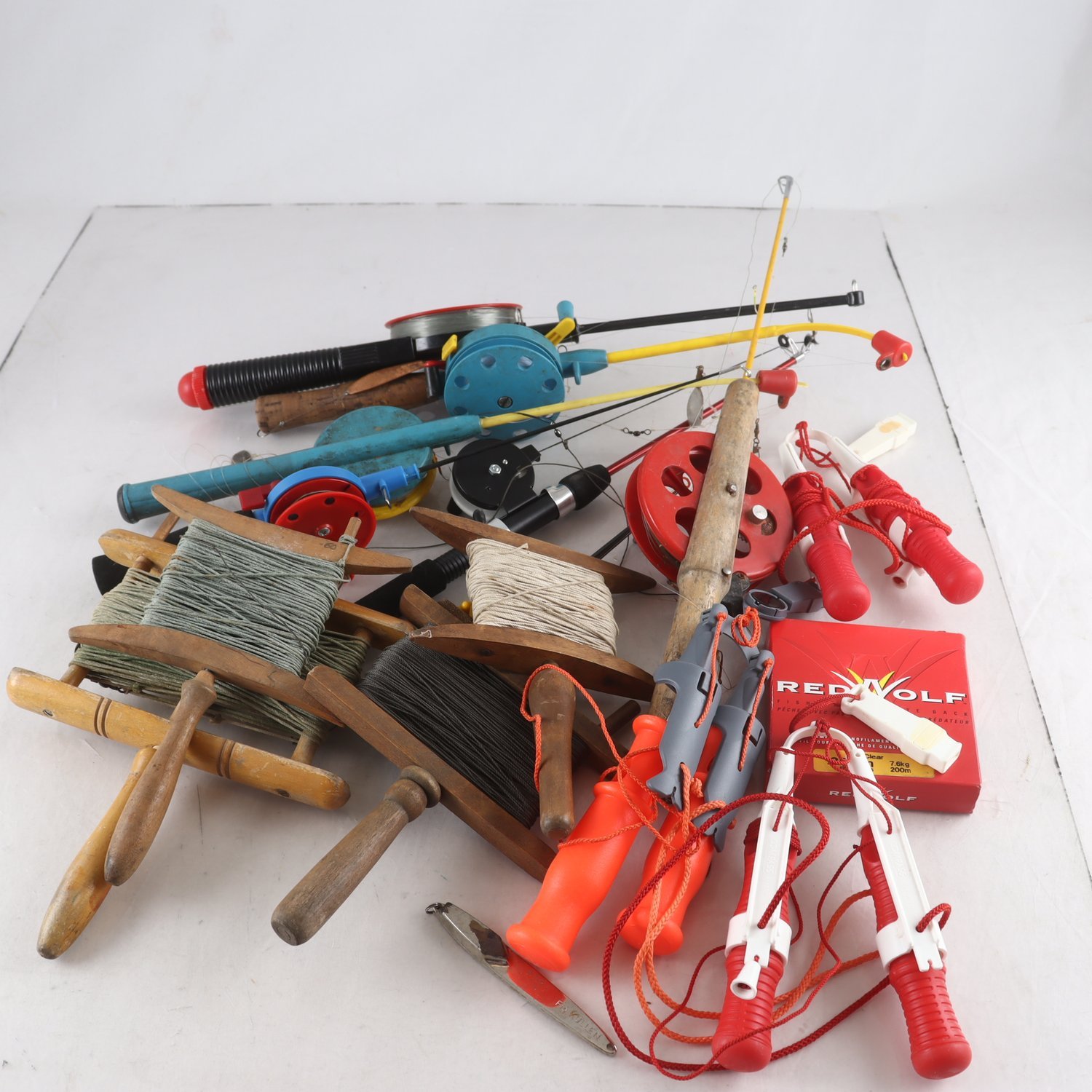 Vinterfiske, Pimpelspön mm, blandat, retro. Samfraktas ej