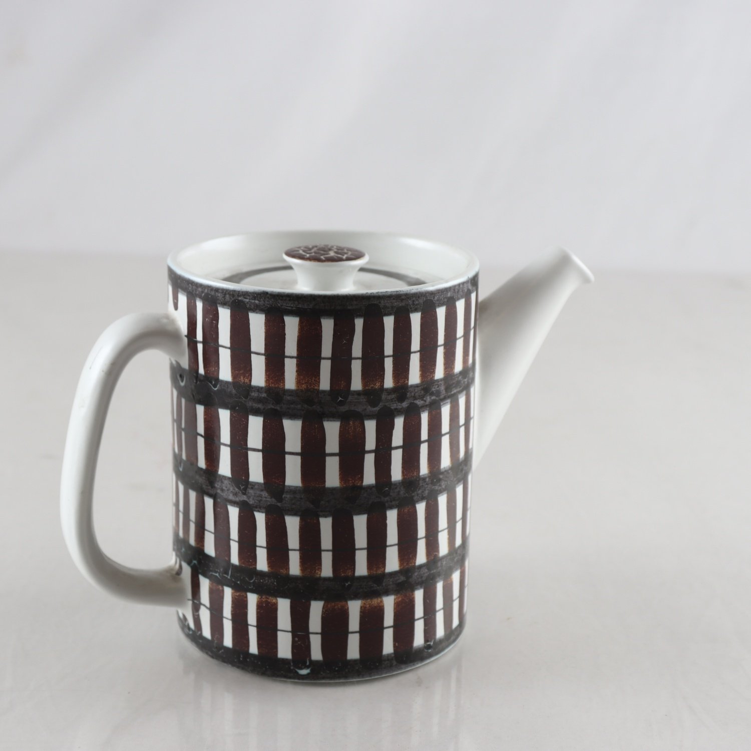 Tekanna, fajans, Stig Lindberg, studiohanden, Gustavsberg