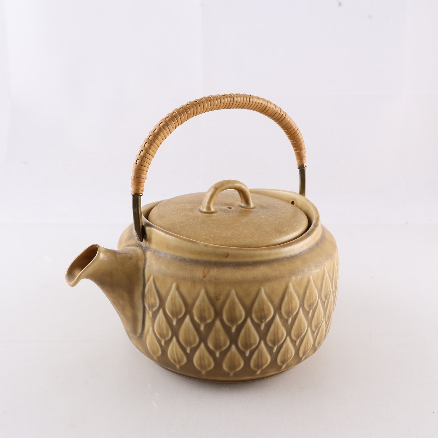 Tekanna, Kronjyden danmark, ’Relief’ Jens Quistgaard