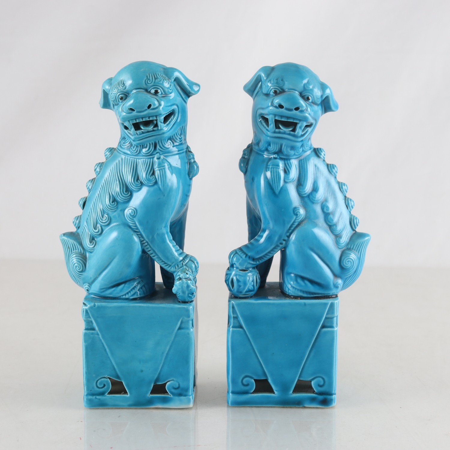 Paret Fohundar, Kina, samtida