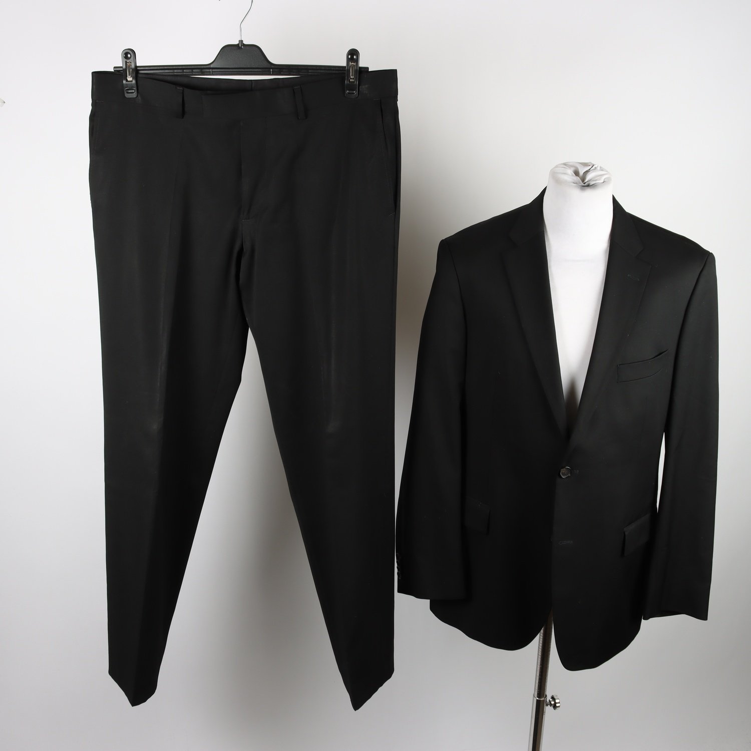 Kostym, Hugo Boss, svart, ull, stl. 52