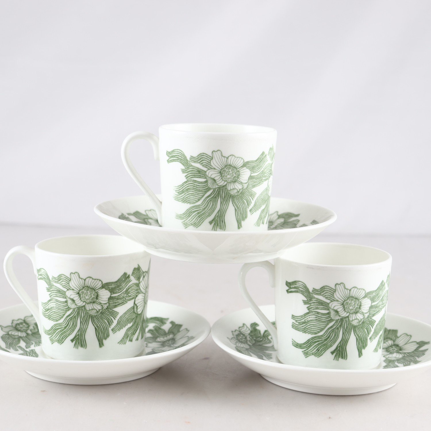 Koppar på fat, ”Paulin”, Paul Hoff, Gustavsberg, 3 st