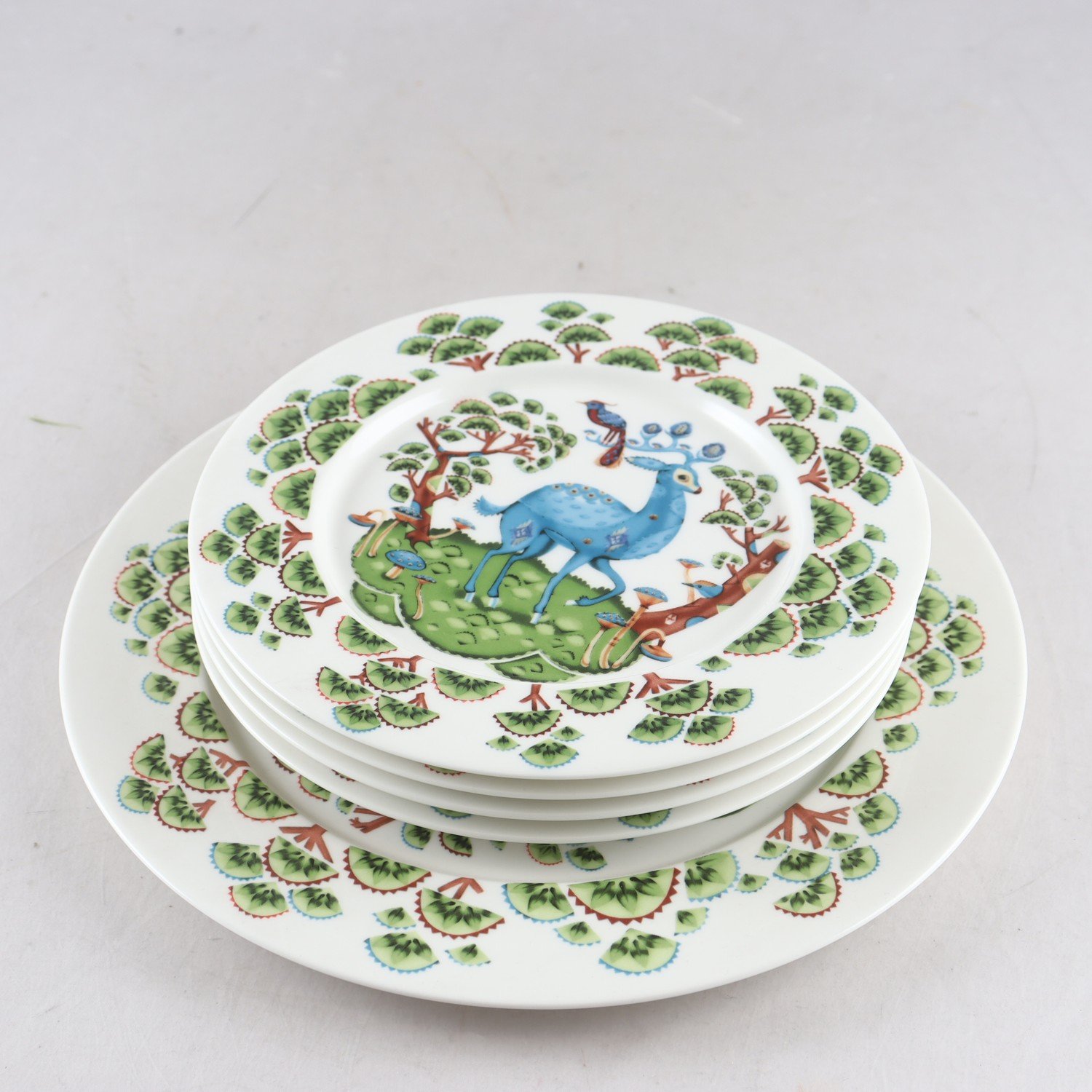 Tallrikar, ”Taika”, Iittala, 5 st. Samfraktas ej.