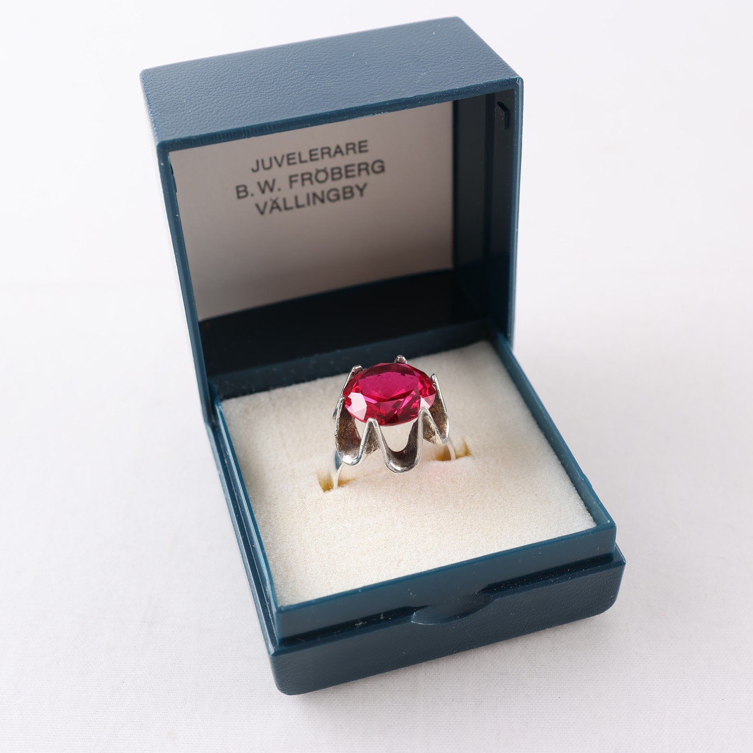 Ring, silver 925, slipad rosa röd sten, vintage, brv: 6.1g