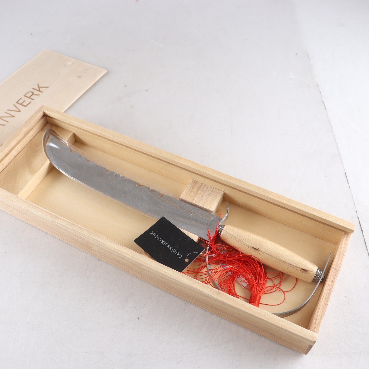 Sabreringssabel för champagne, Orrefors Jernverk.