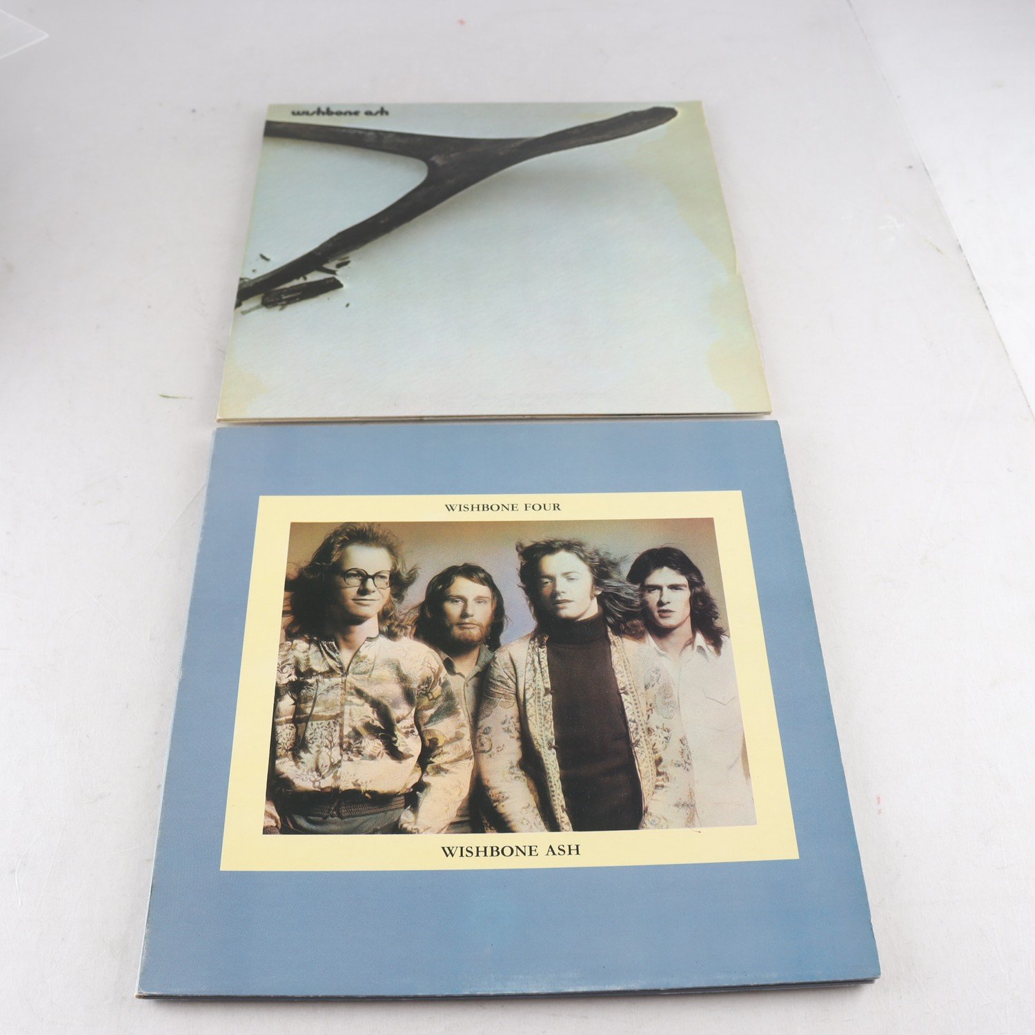 LP Wishbone Ash, 2 titlar