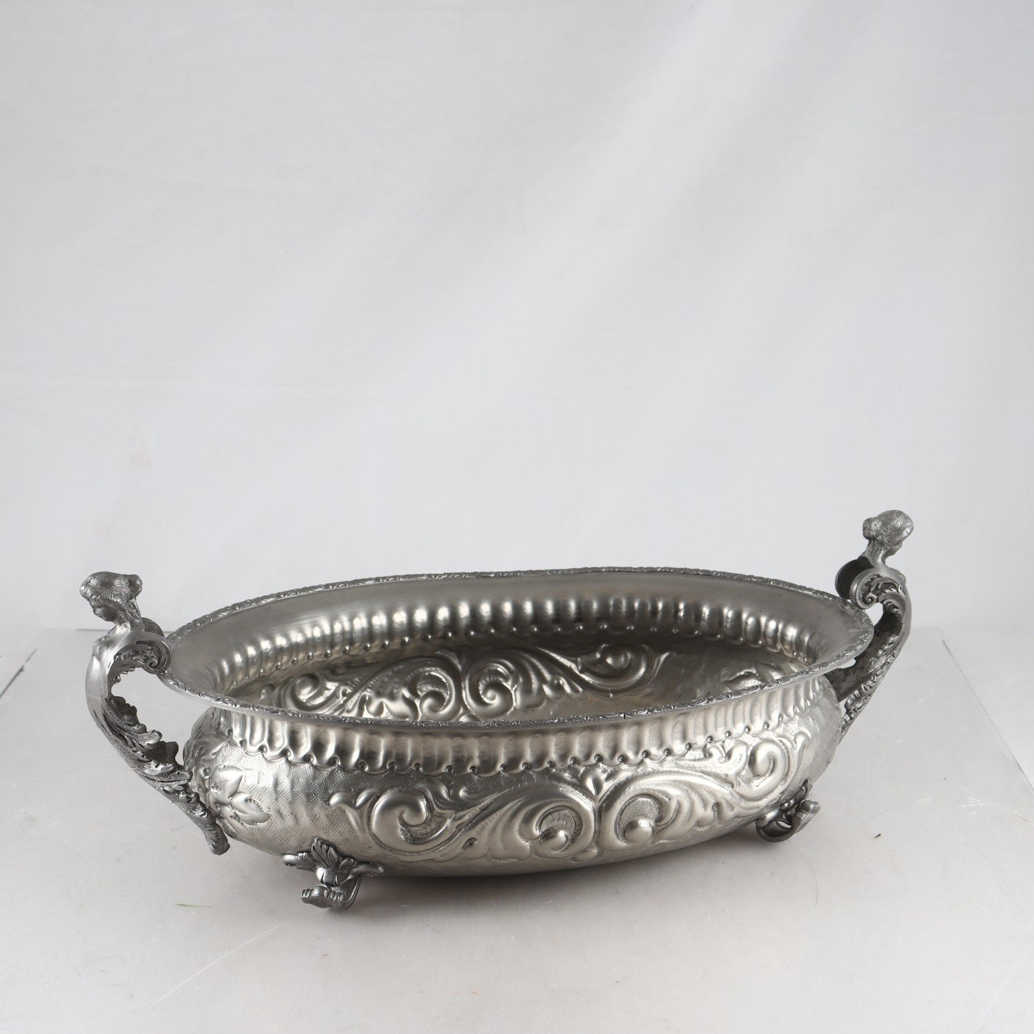 Jardiniere, tenn, Italien, början av 1900-talet. Samfraktas ej.