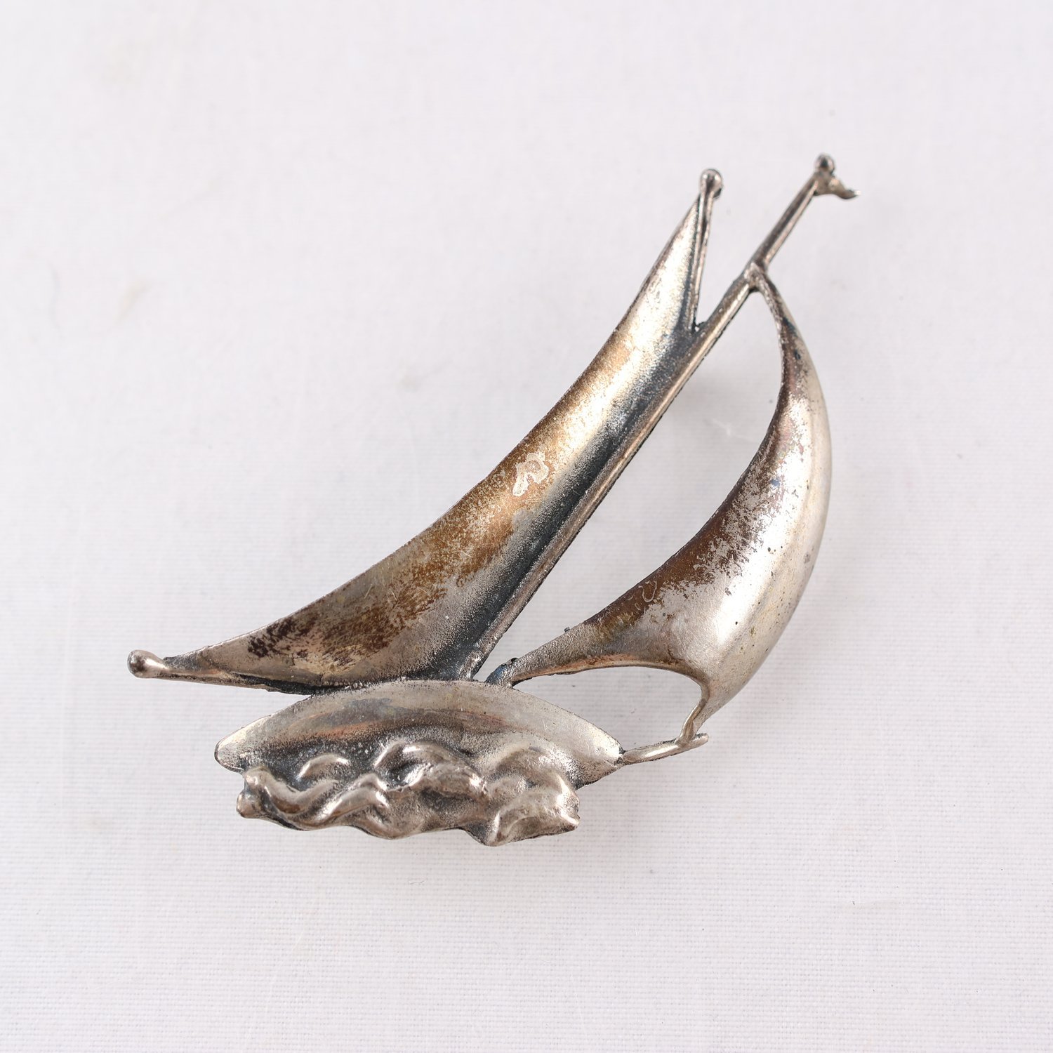 Brosch, silver, vintage. Vikt: 10.8g