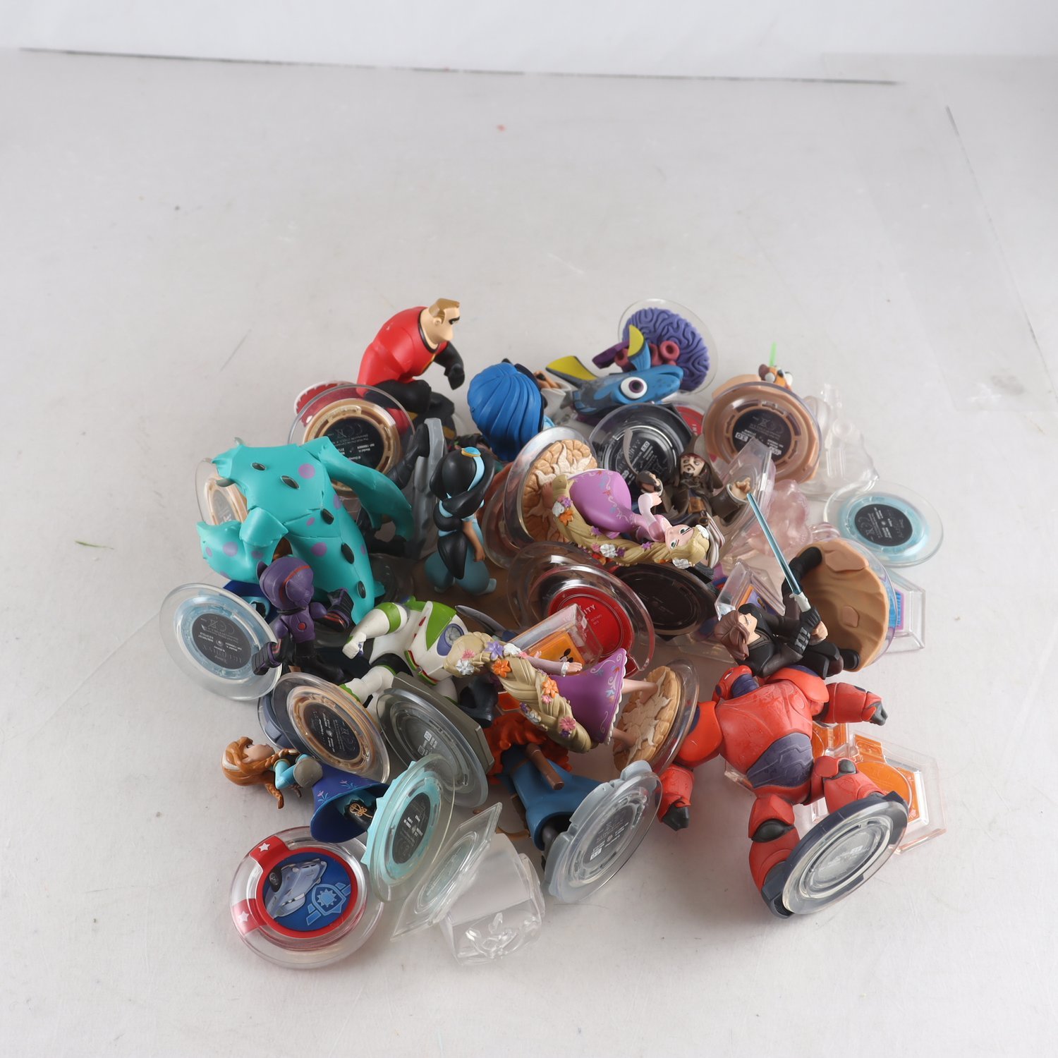 Figurer, Infinity, blandat parti.