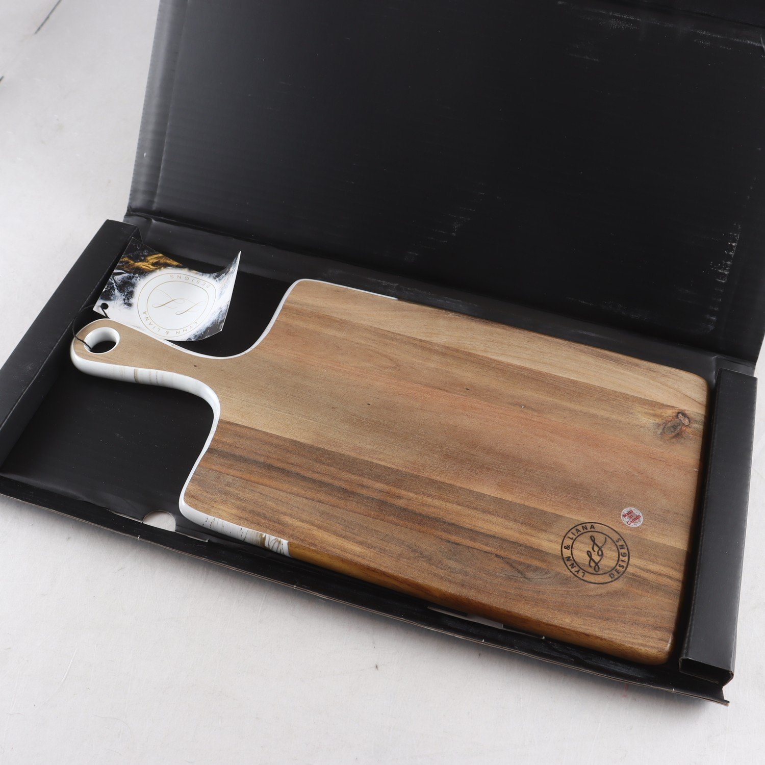 Skärbräda, trä & epoxy, Lynn & Liana Designs, Usa