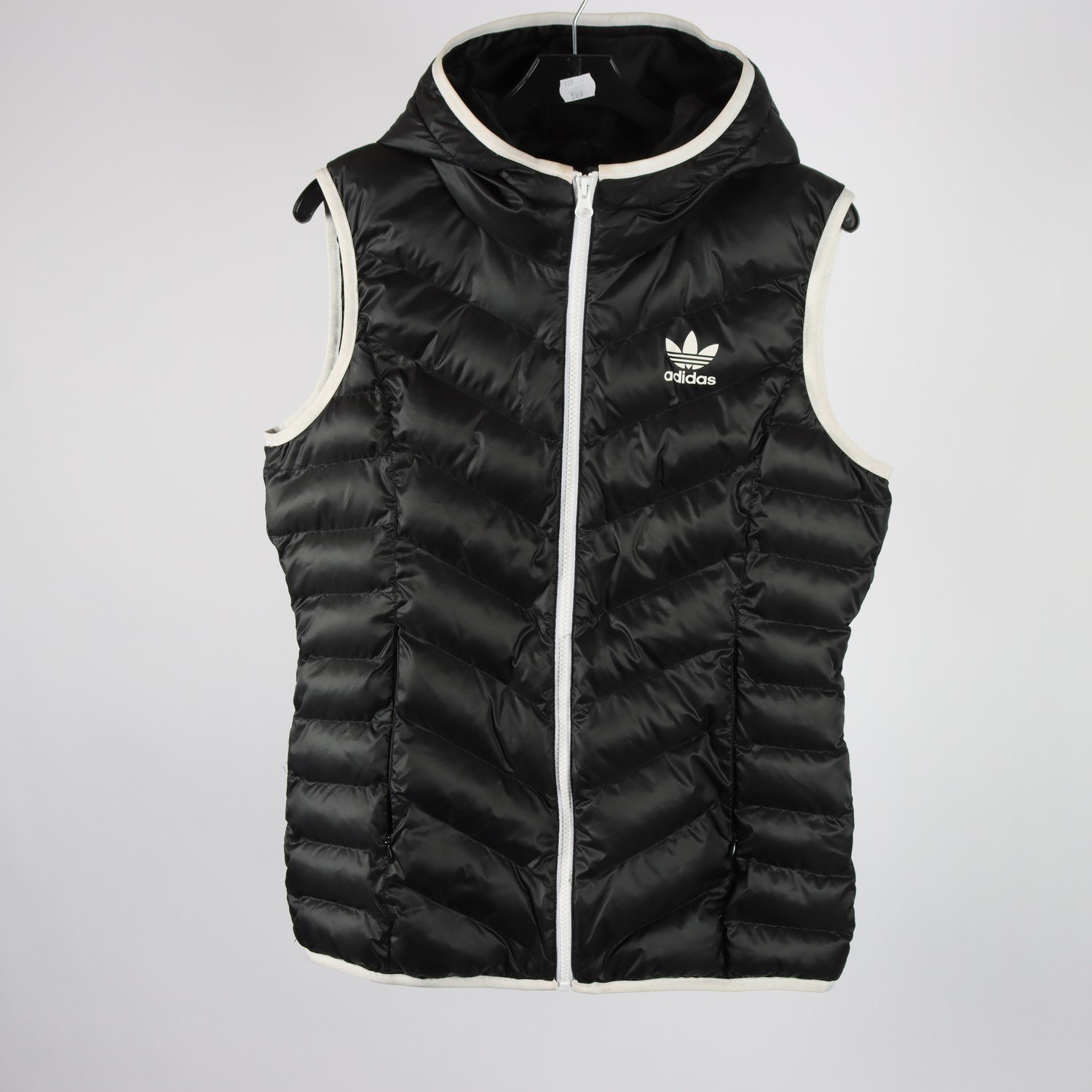 Väst, Adidas, svart, stl. 38.