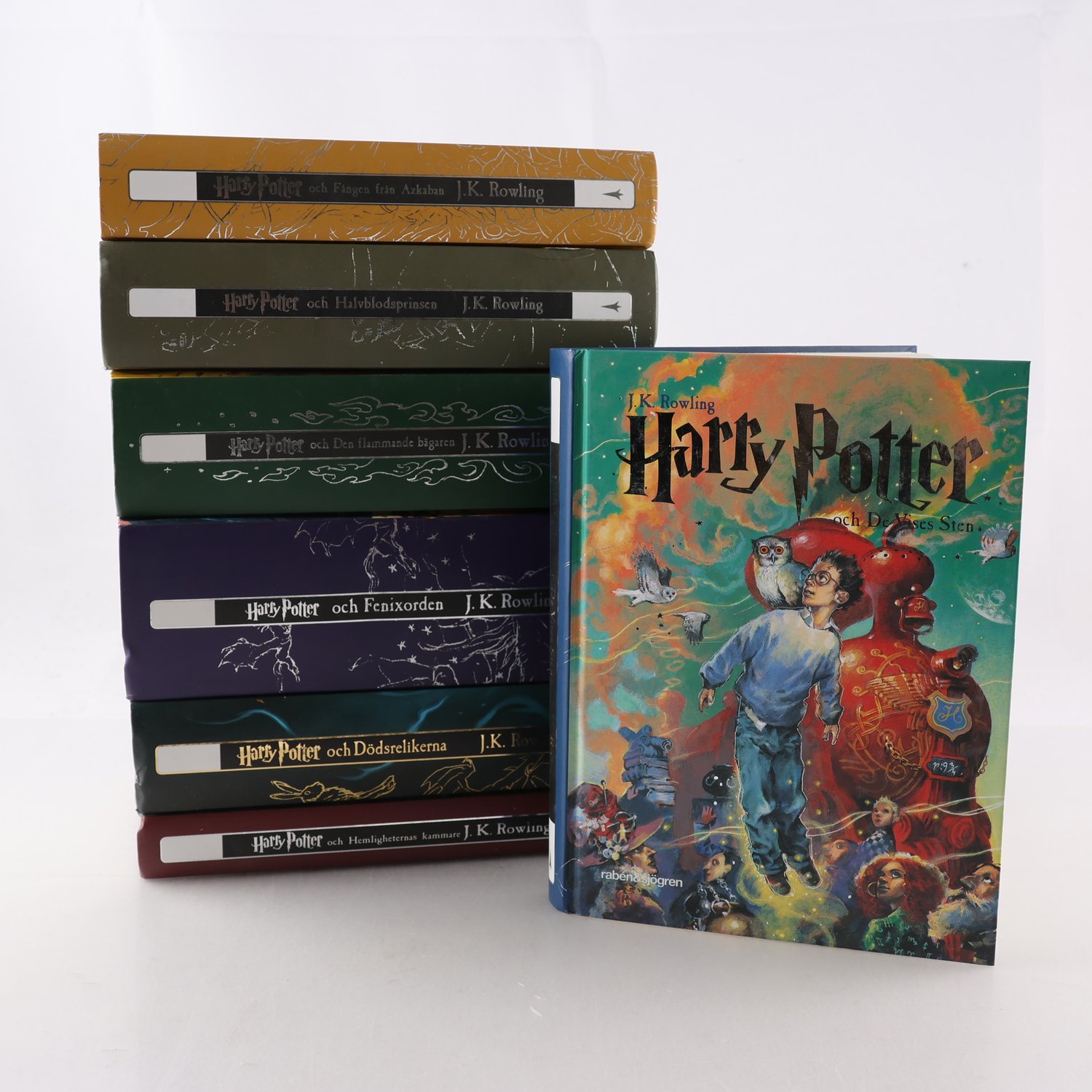 J.K. Rowling, Harry Potter, komplett serie med 7 volymer. Samfraktas ej.