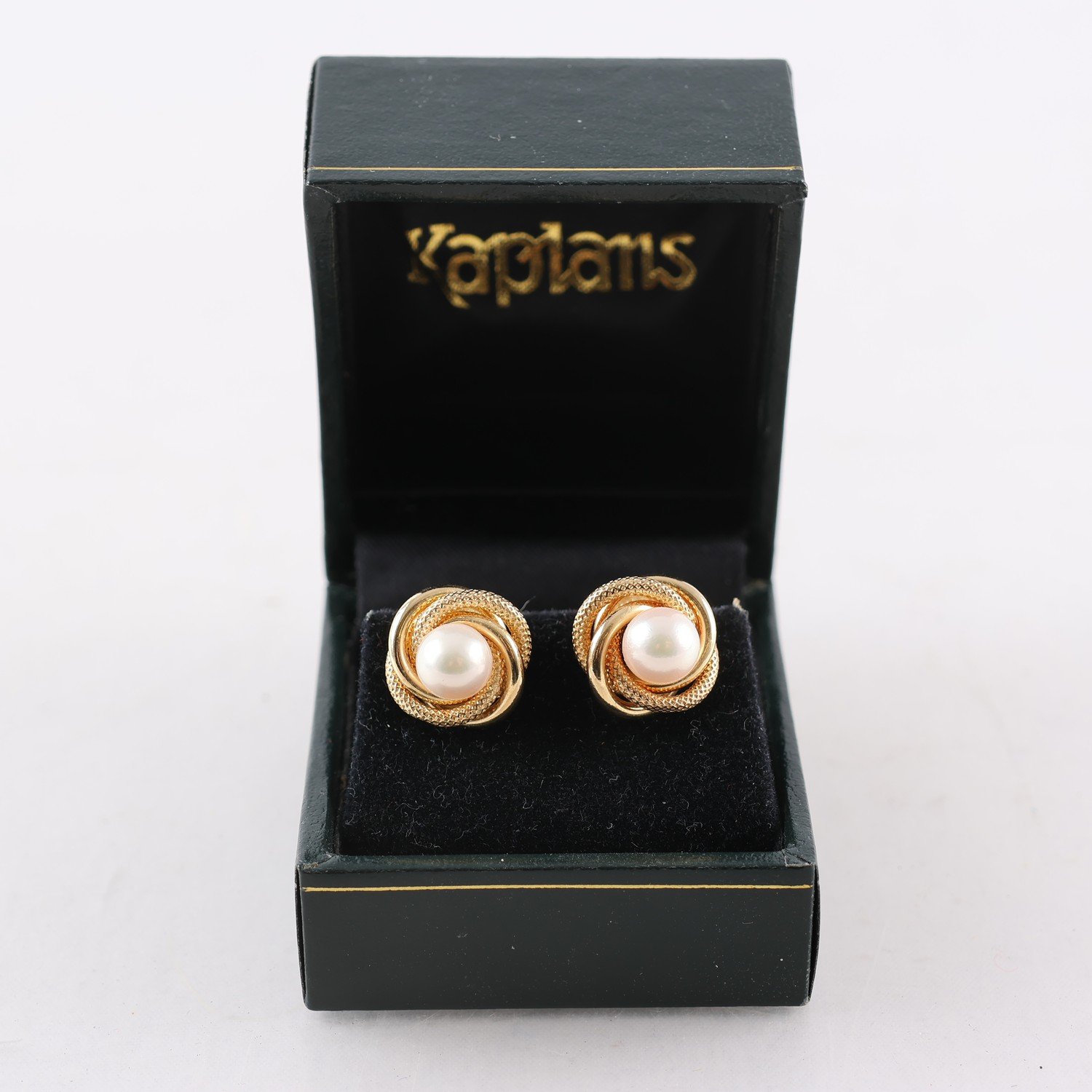 Örhängen, guld 18k, odlad pärla, brv: 5.6g