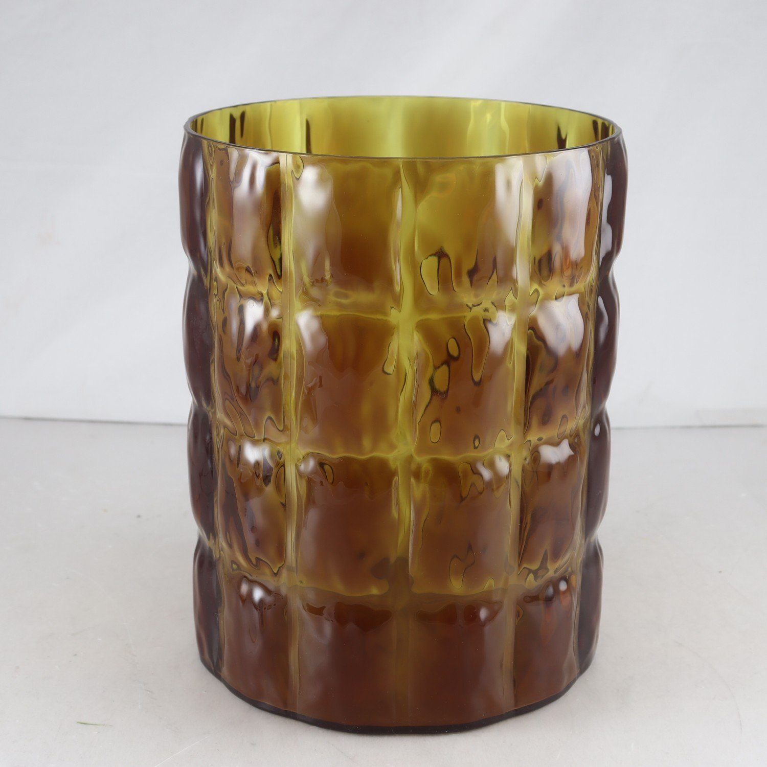 Vas, plast, ”Matelassé”, Patricia Urquiola, Kartell. Samfraktas ej.