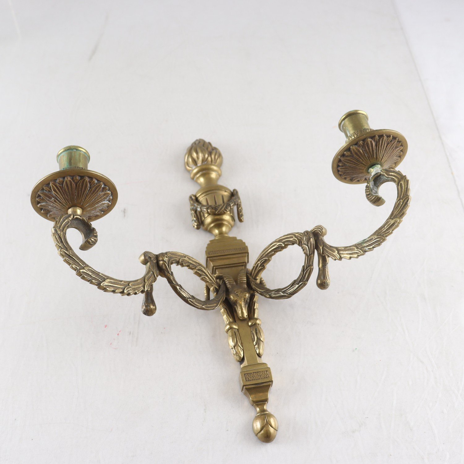 Lampett, mässing, empirestil, 1900-talets första hälft. Samfraktas ej.