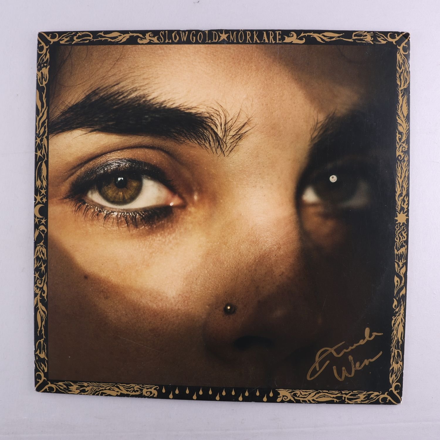 LP Signerad Slowgold, Mörkare