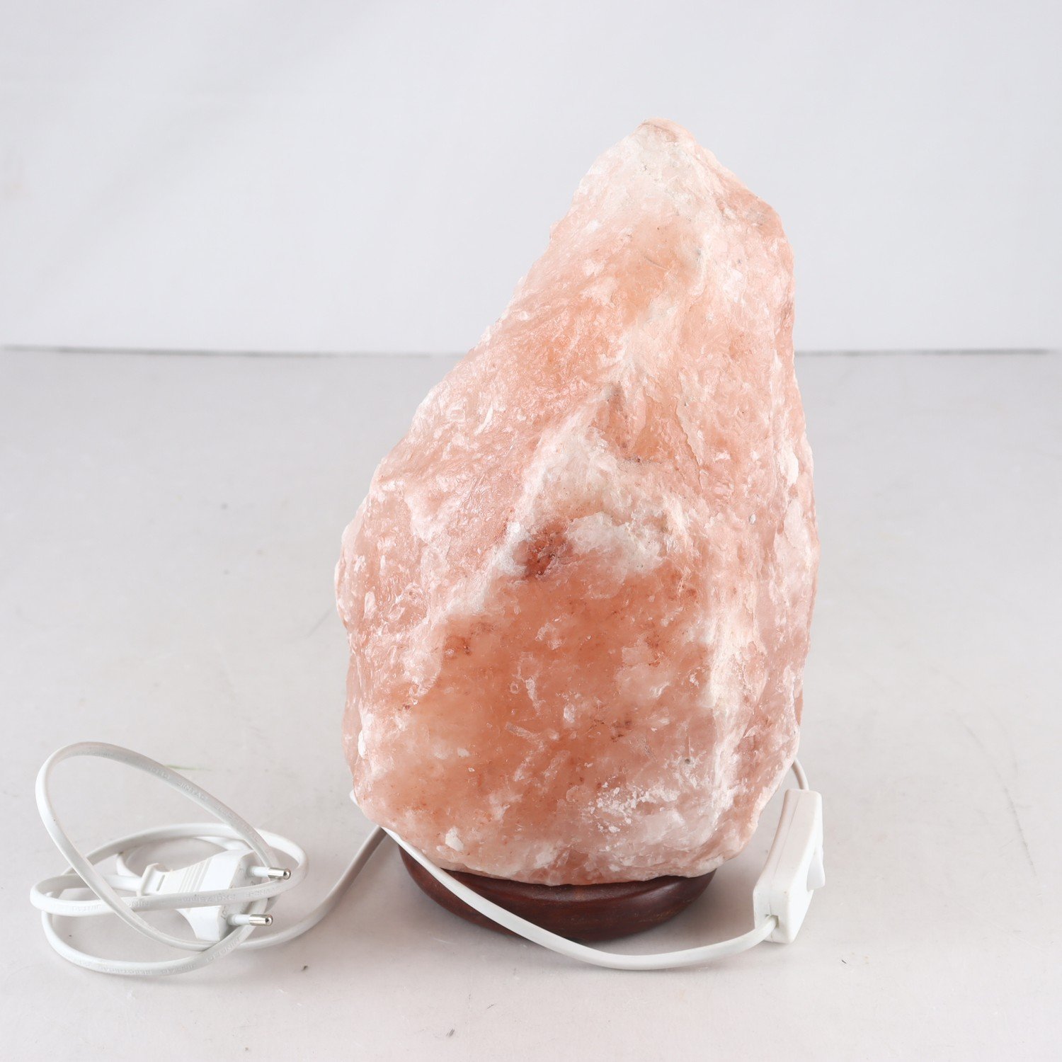 Saltstenslampa. Samfraktas ej.