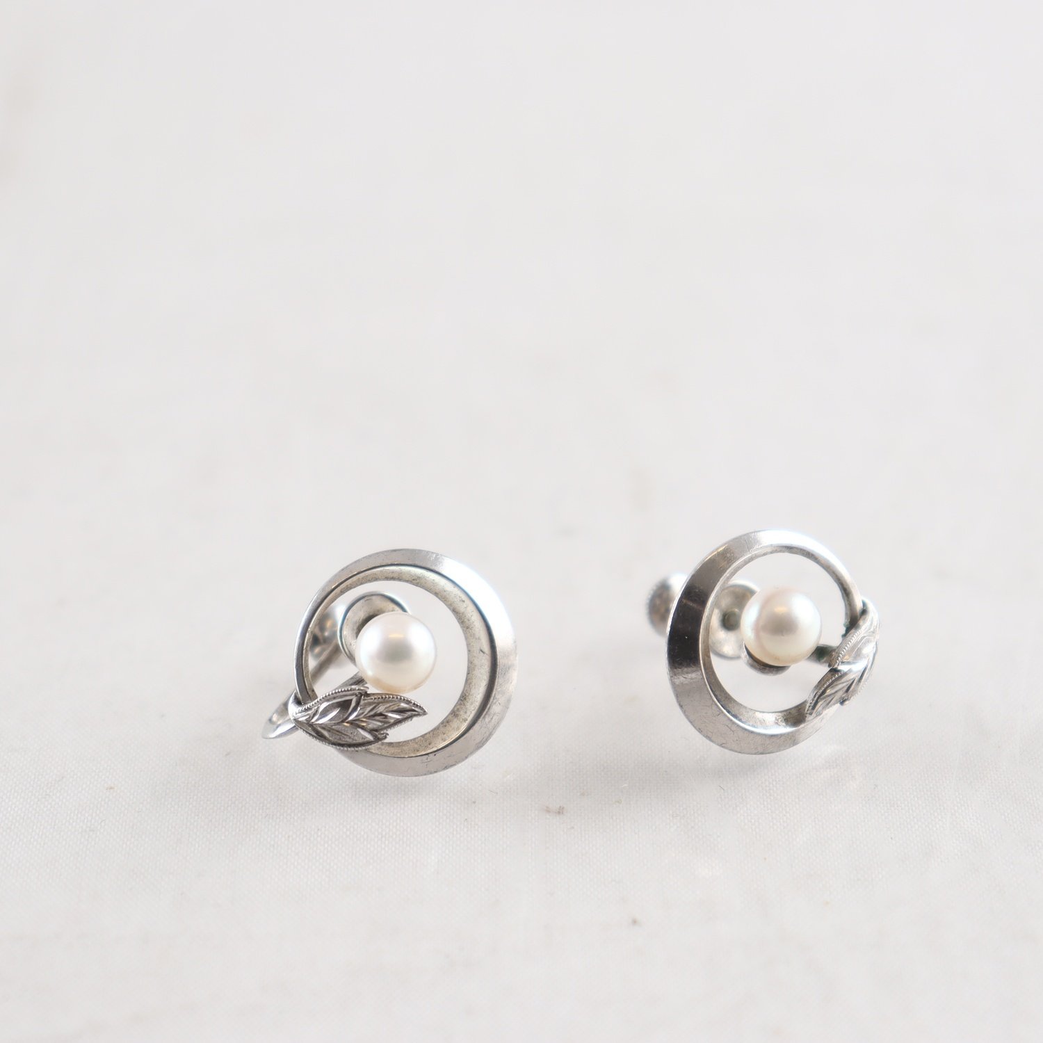 Örhängen, silver, odlad pärla, brv: 5,5 g