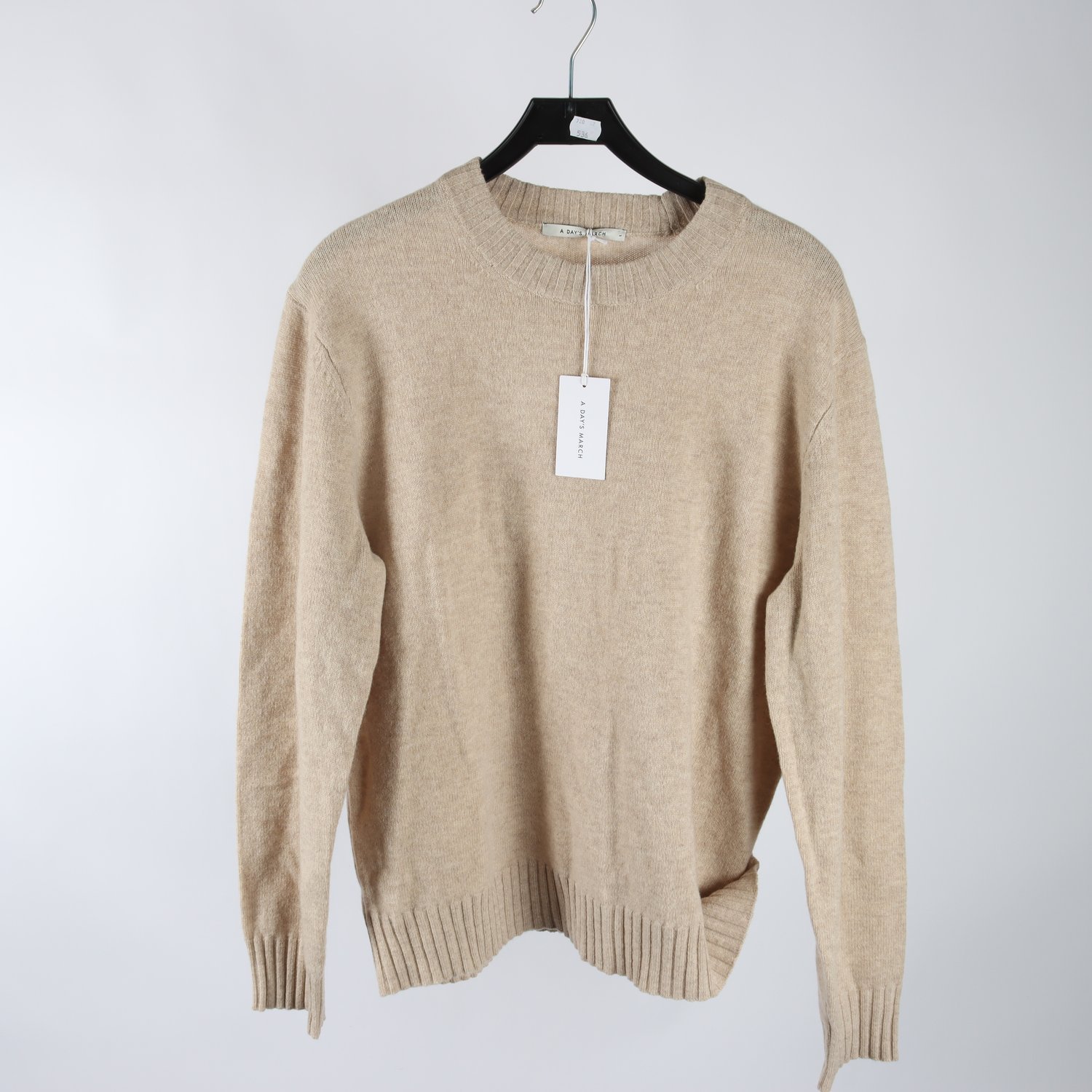 Tröja, A Day’s March, beige, 100% lammull, stl. L.