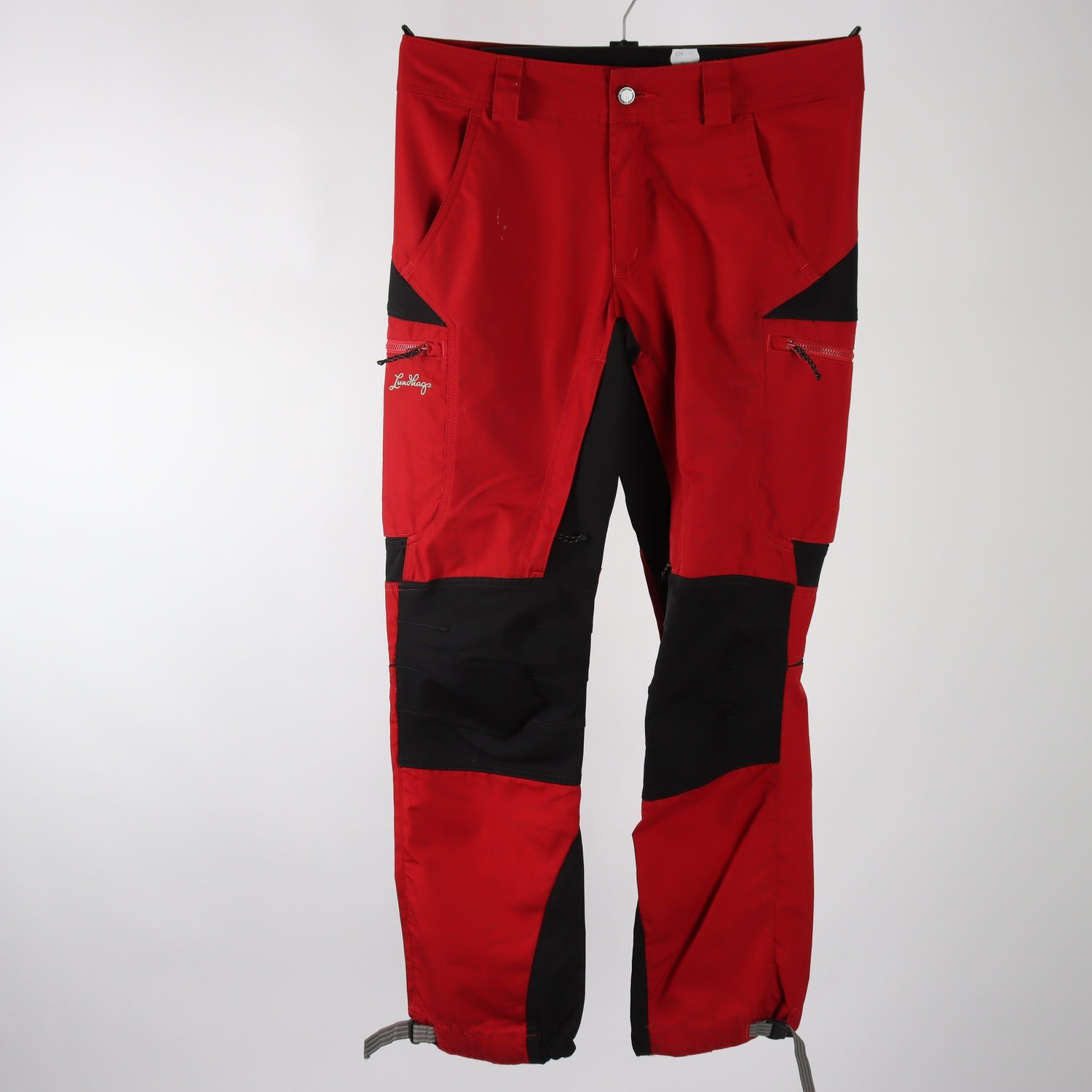Friluftsbyxor, Lundhags, röd, svart, stl. 38.