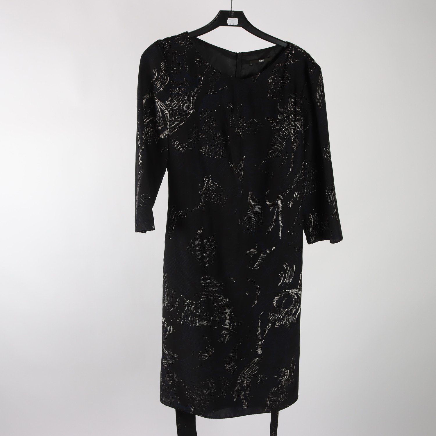 Klänning, Hugo Boss, svart, vit, 100% silke, stl. 40.