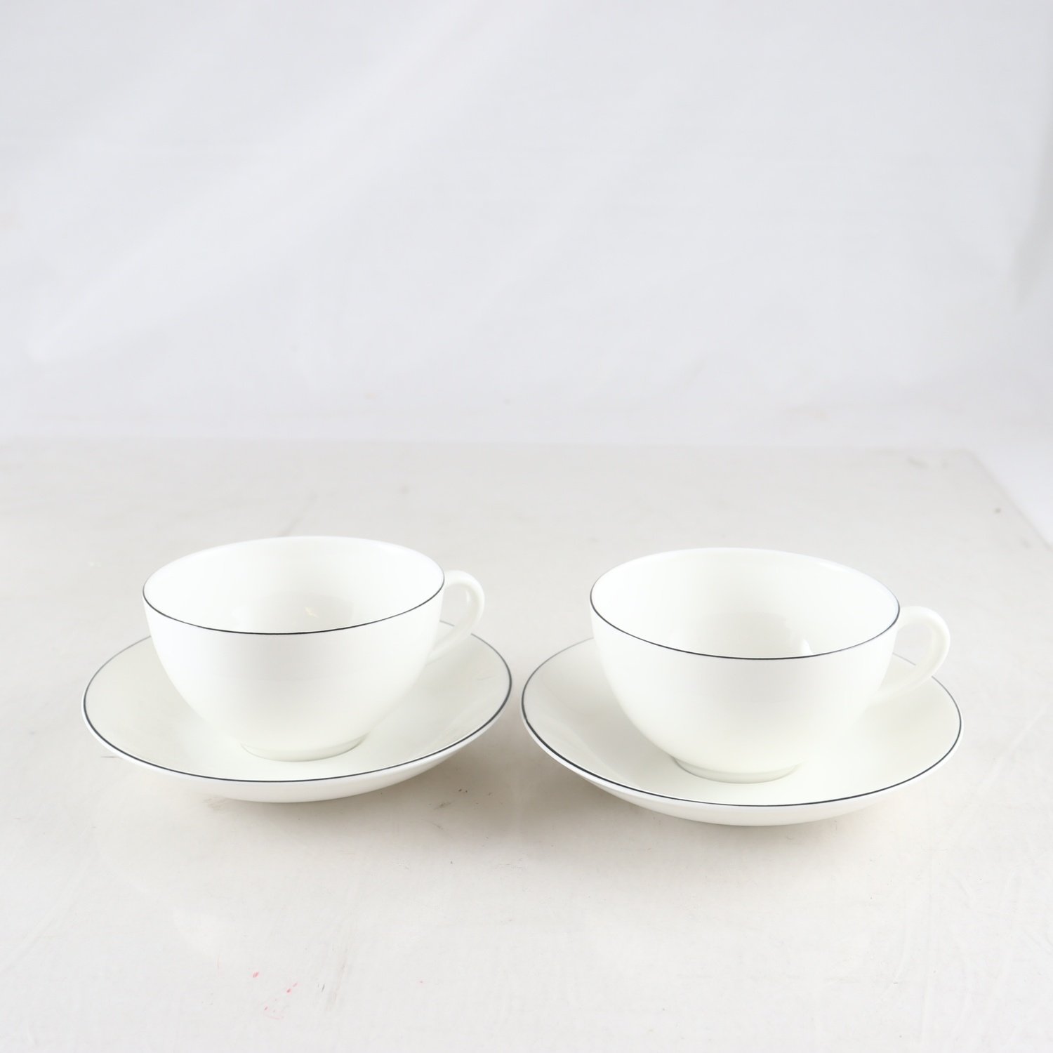 Tekoppar på fat, ”Natur”, Siv & Stina Juhlin, Gustavsberg, 2 st. Samfraktas ej.