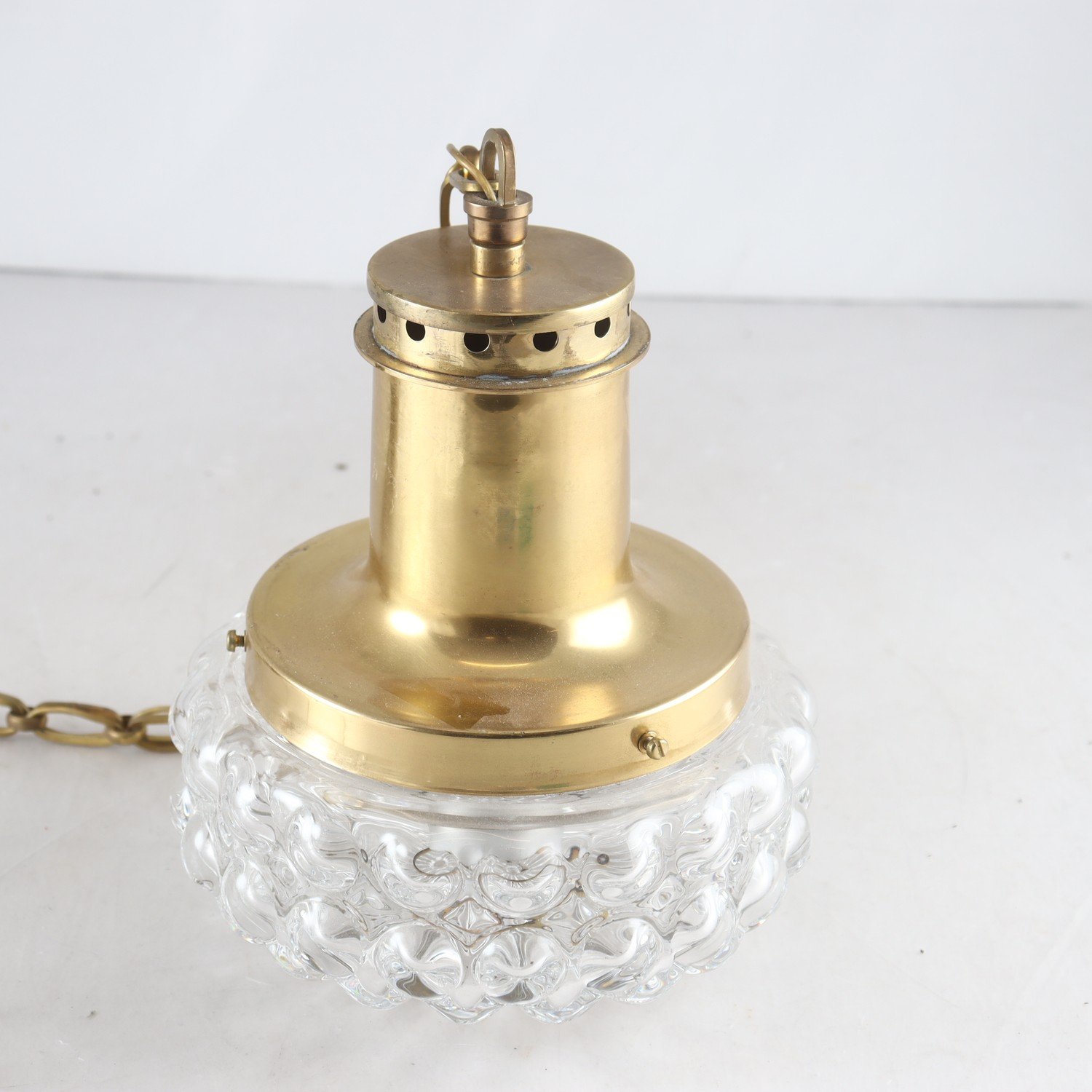 Taklampa, Glas, Mässing. Samfraktas ej.