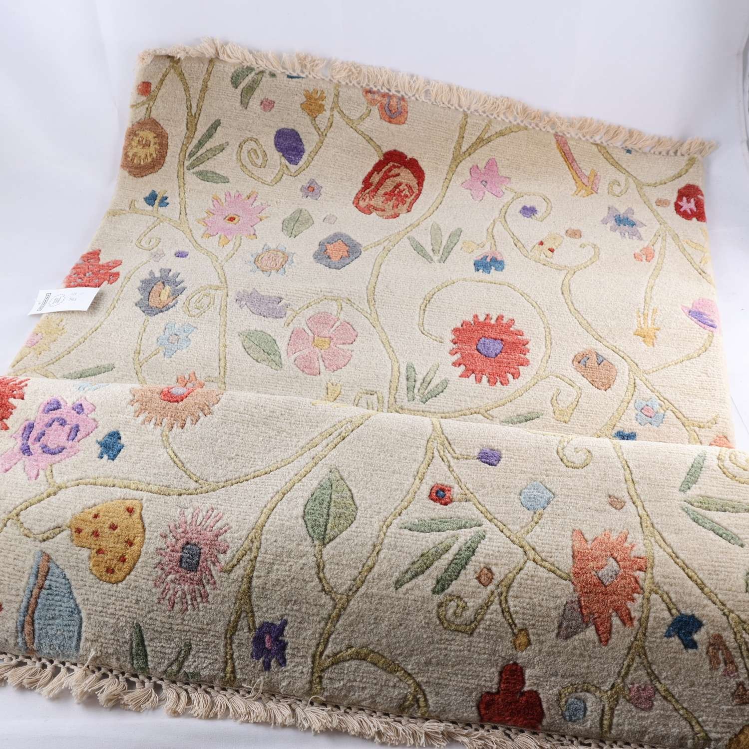 Matta, Okänd, blommig, rosa, lila, beige. Samfraktas ej.