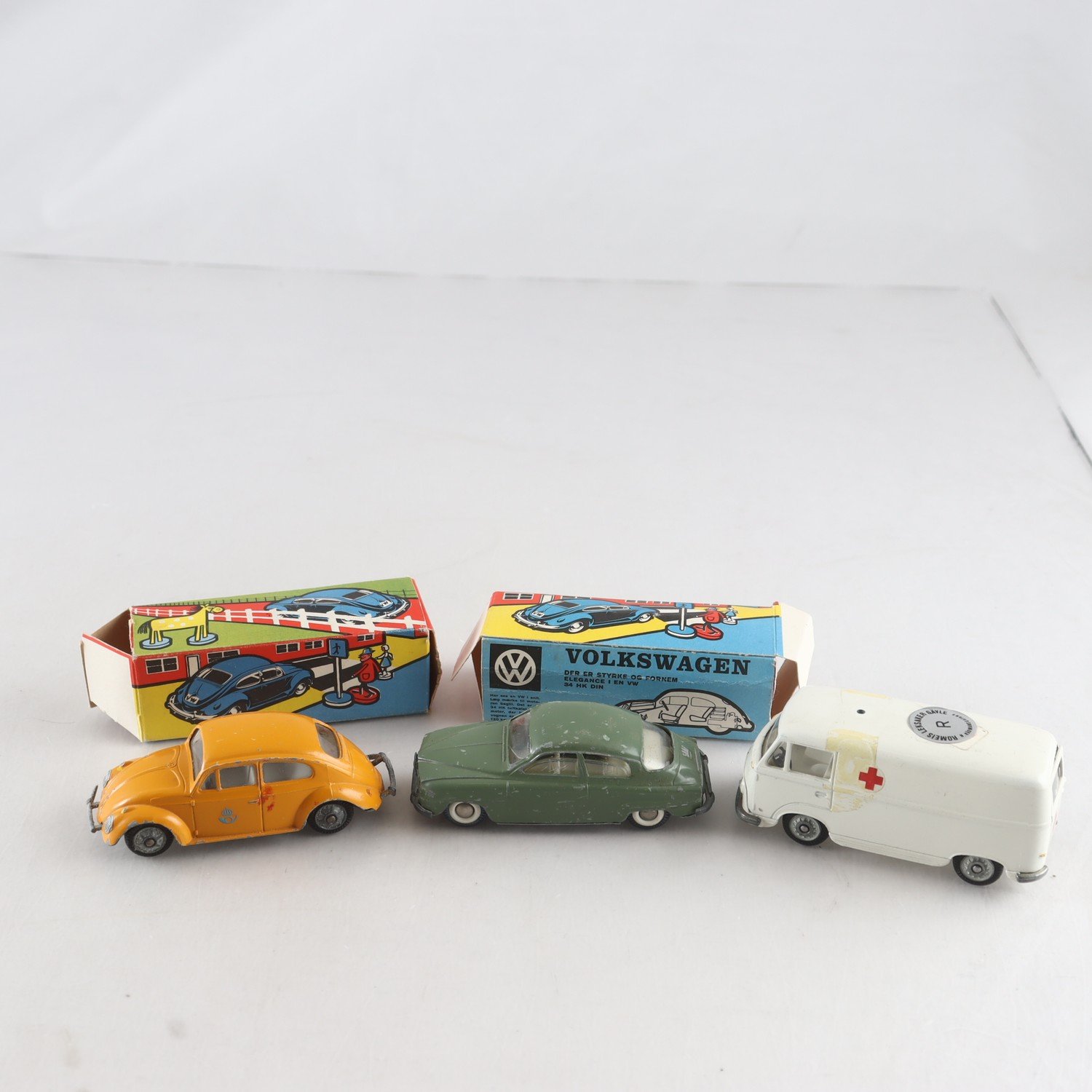 Bilar, Tekno denmark, 3st, med två askar.