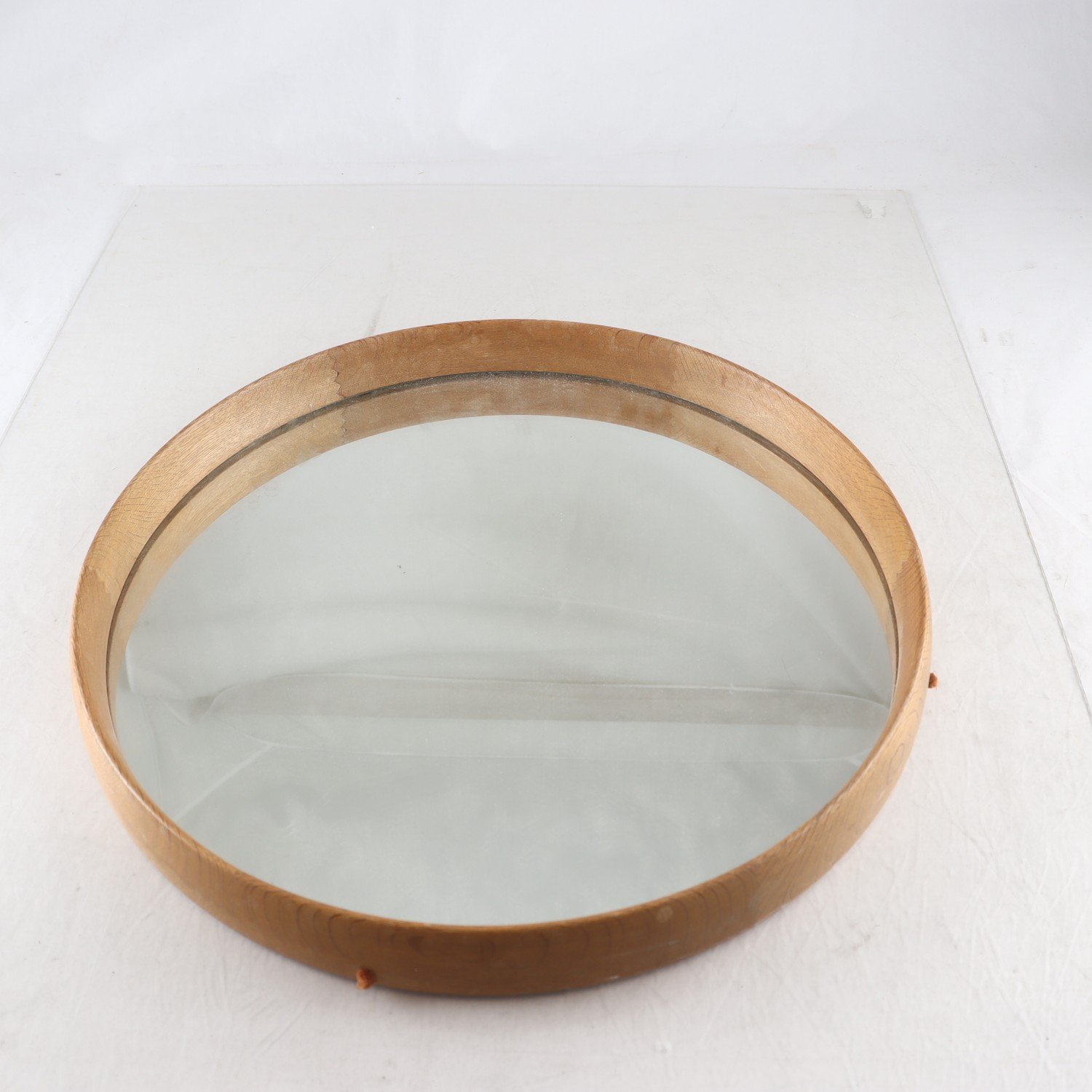 Spegel, ek, Luxus, Uno & Östen Kristiansson, Vittsjö. Endast avhämtning.