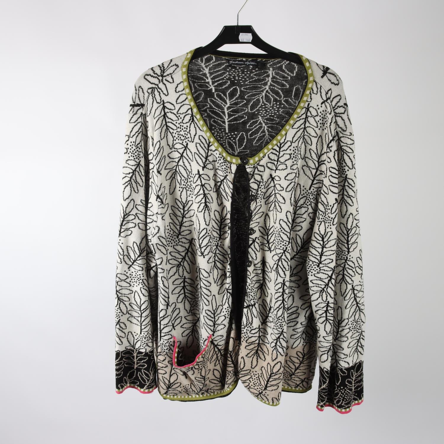 Stickad kofta, Gudrun Sjödén, stl. XL