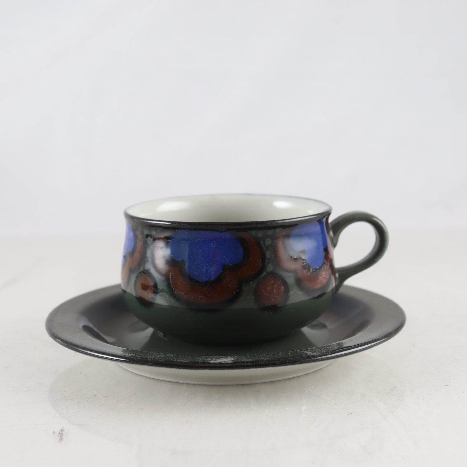 Kopp på fat, Kalevala Clouds, Anja Jaatinen, Arabia