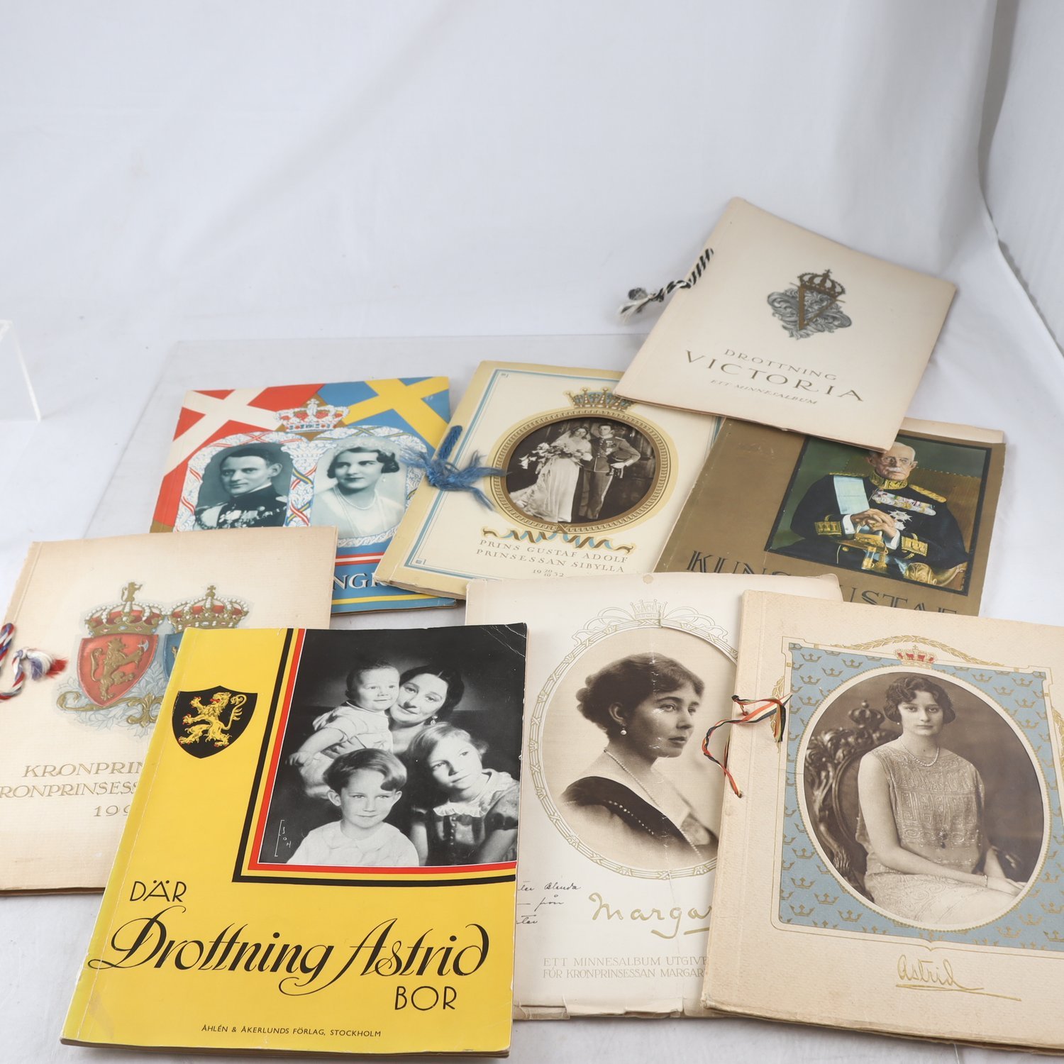 Minnesalbum, Kungligheter, 5 volymer, 1900-talets första hälft