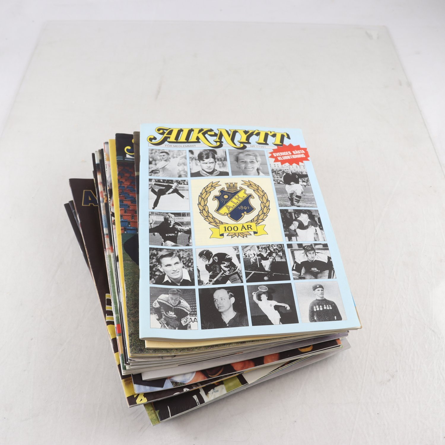 AIK-Nytt, 37 nummer, 1991-1999. Samfraktas ej.
