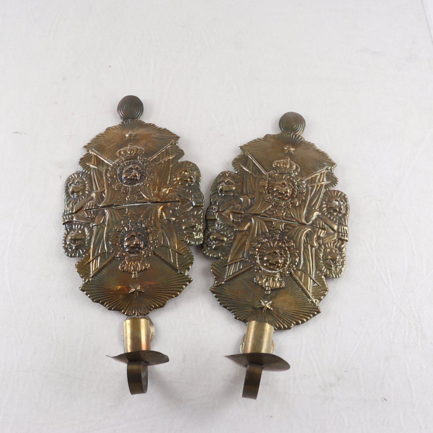 Lampetter, mössplåtar, 1800-talets andra hälft, 2 st