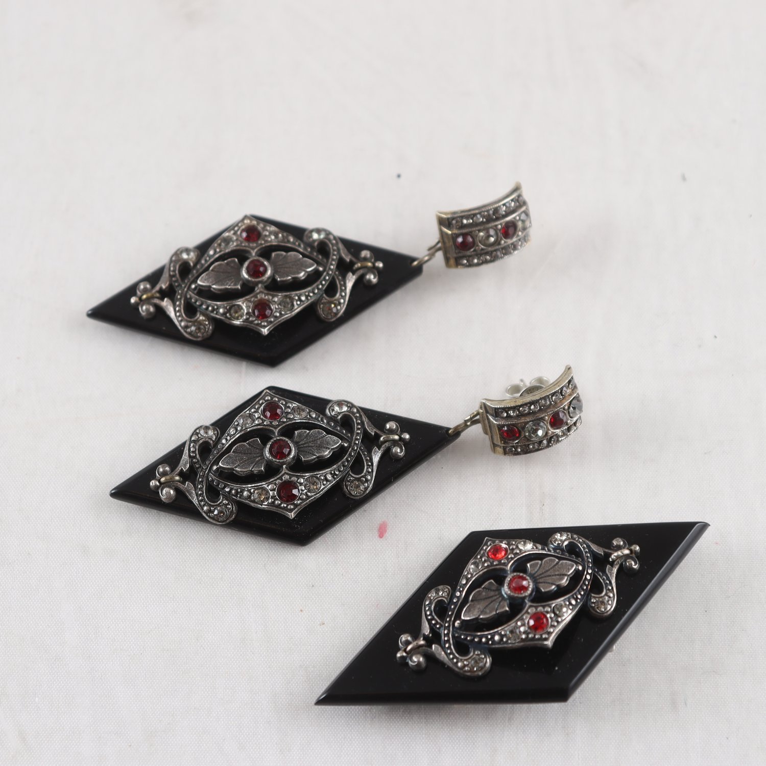 Smyckesset, silver, stenar, plast. Brv: 31,3 g