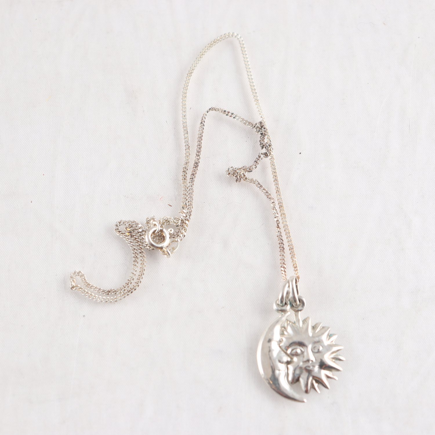 Halsband, silver 925, sol, måne, vikt: 5,3 g